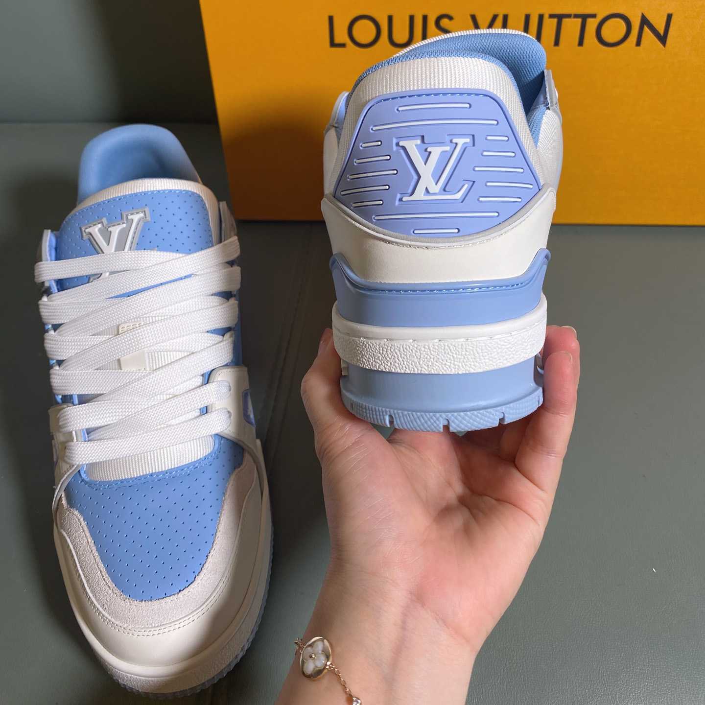 Louis Vuitton LV Trainer Sneaker      1AHTEI - EUR FASHION