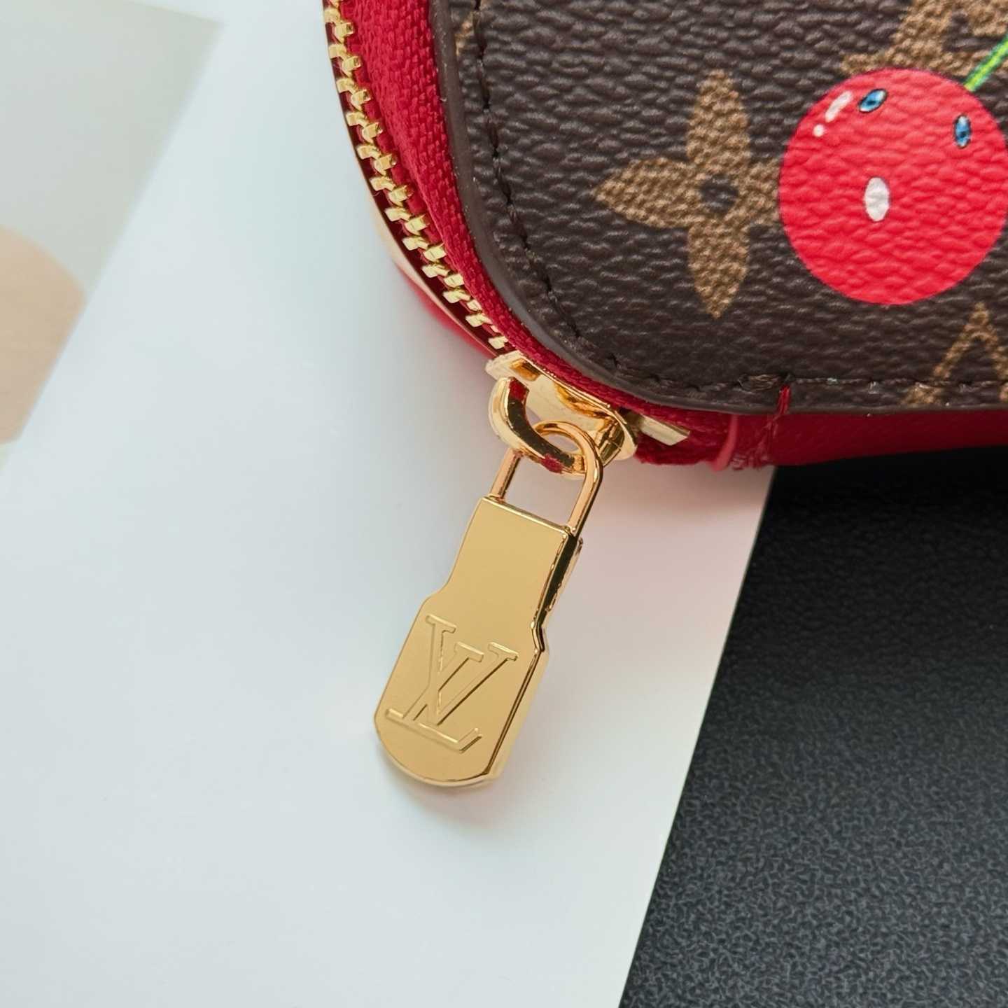 Louis Vuitton LV x TM Sunglasses Pouch - EUR FASHION
