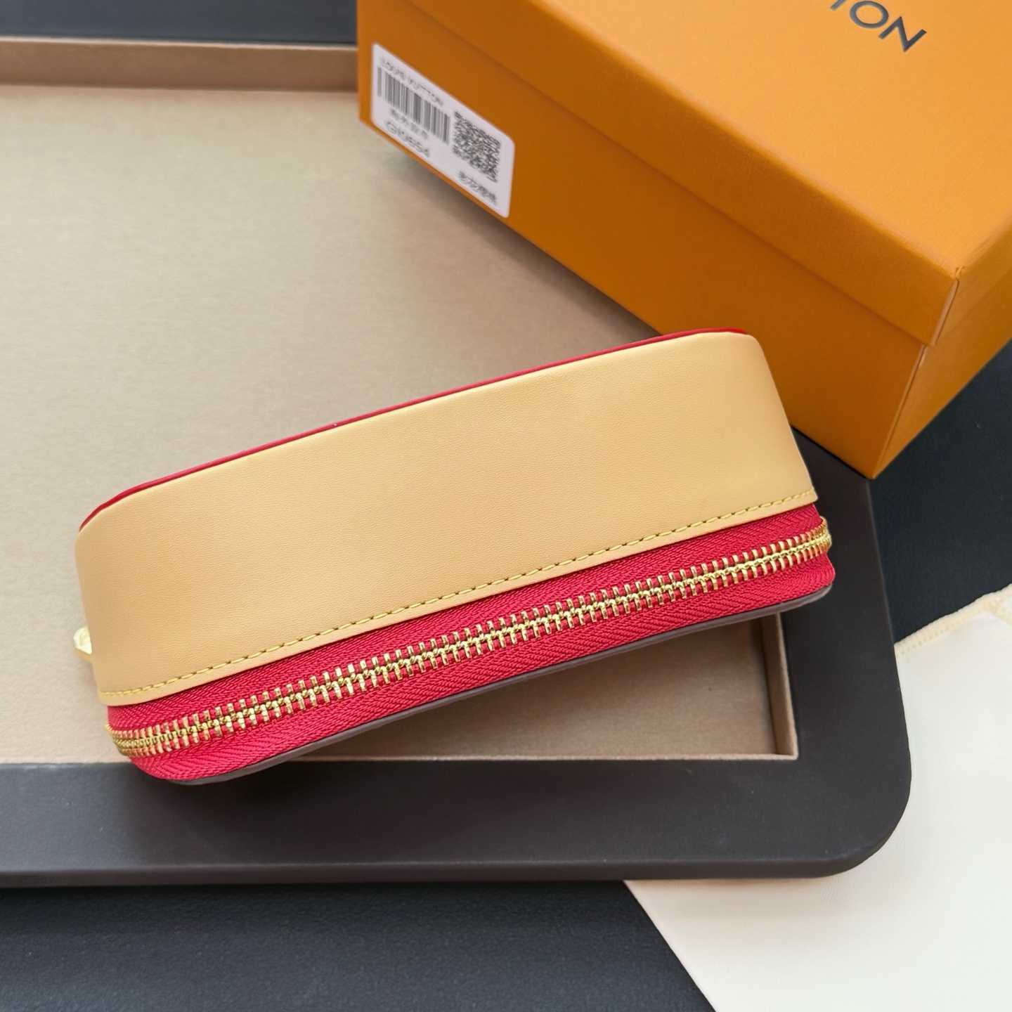 Louis Vuitton LV x TM Sunglasses Pouch - EUR FASHION