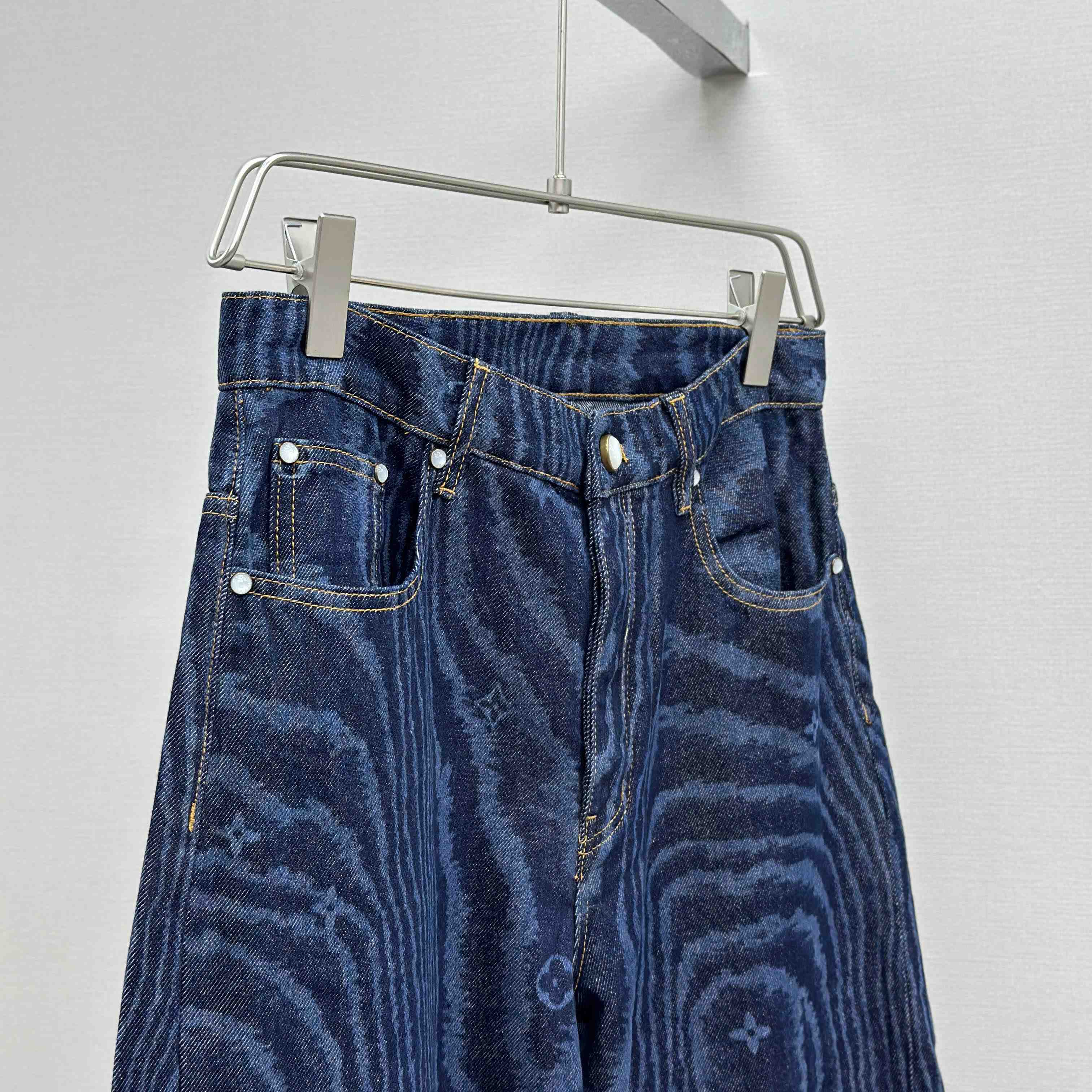 Louis Vuitton Cuffed Denim Skate Pants   1AHVBG - EUR FASHION