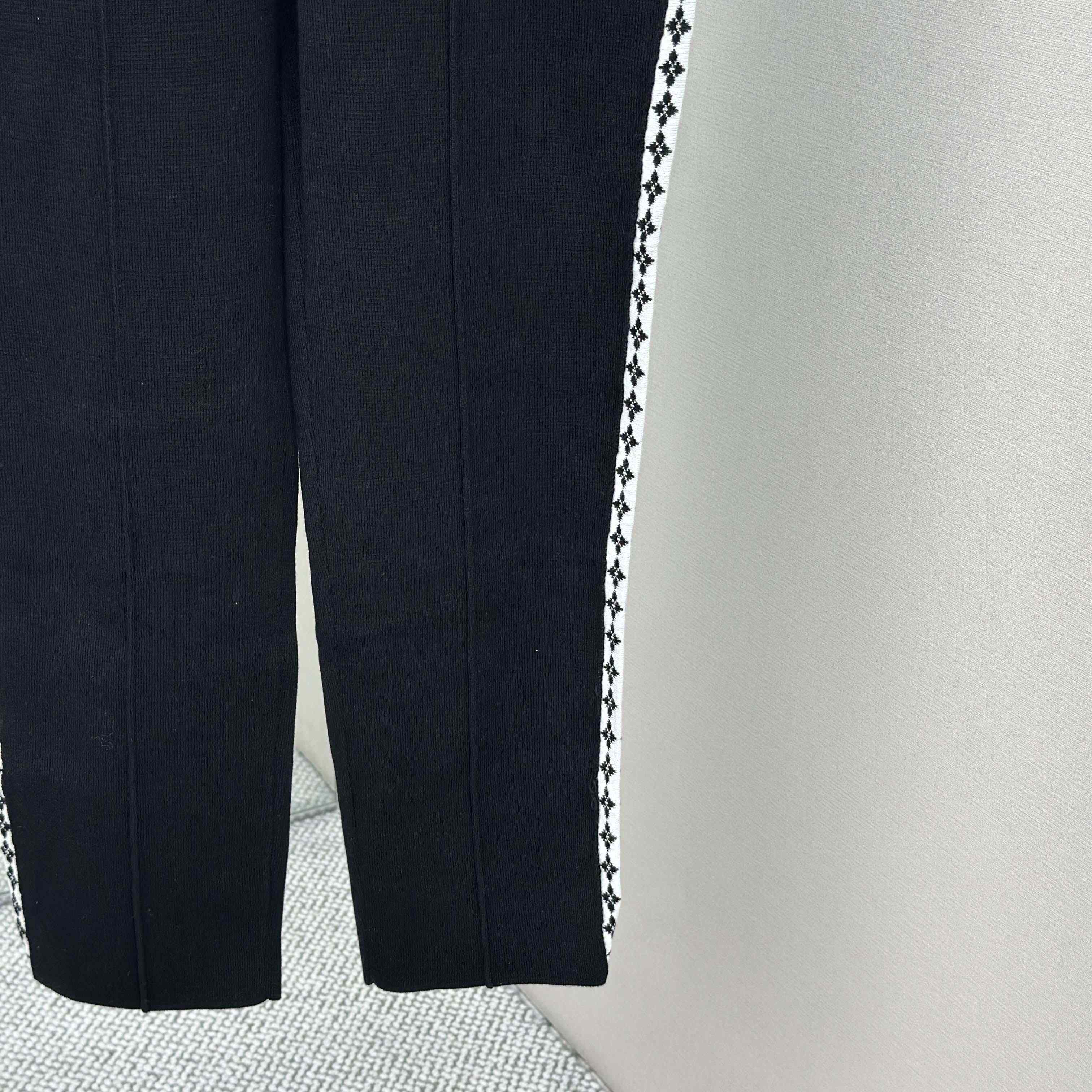 Louis Vuitton Preppy Knitted Wool Trousers   1AGTLU - EUR FASHION