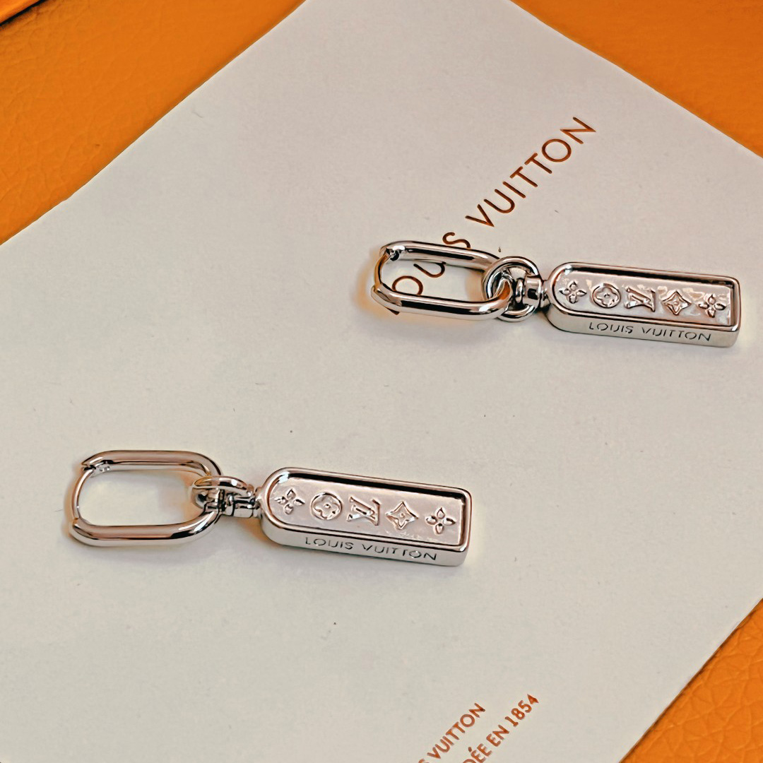 Louis Vuitton Les Gastons Vuitton Tag Single Hoop, White Gold   Q06946 - EUR FASHION