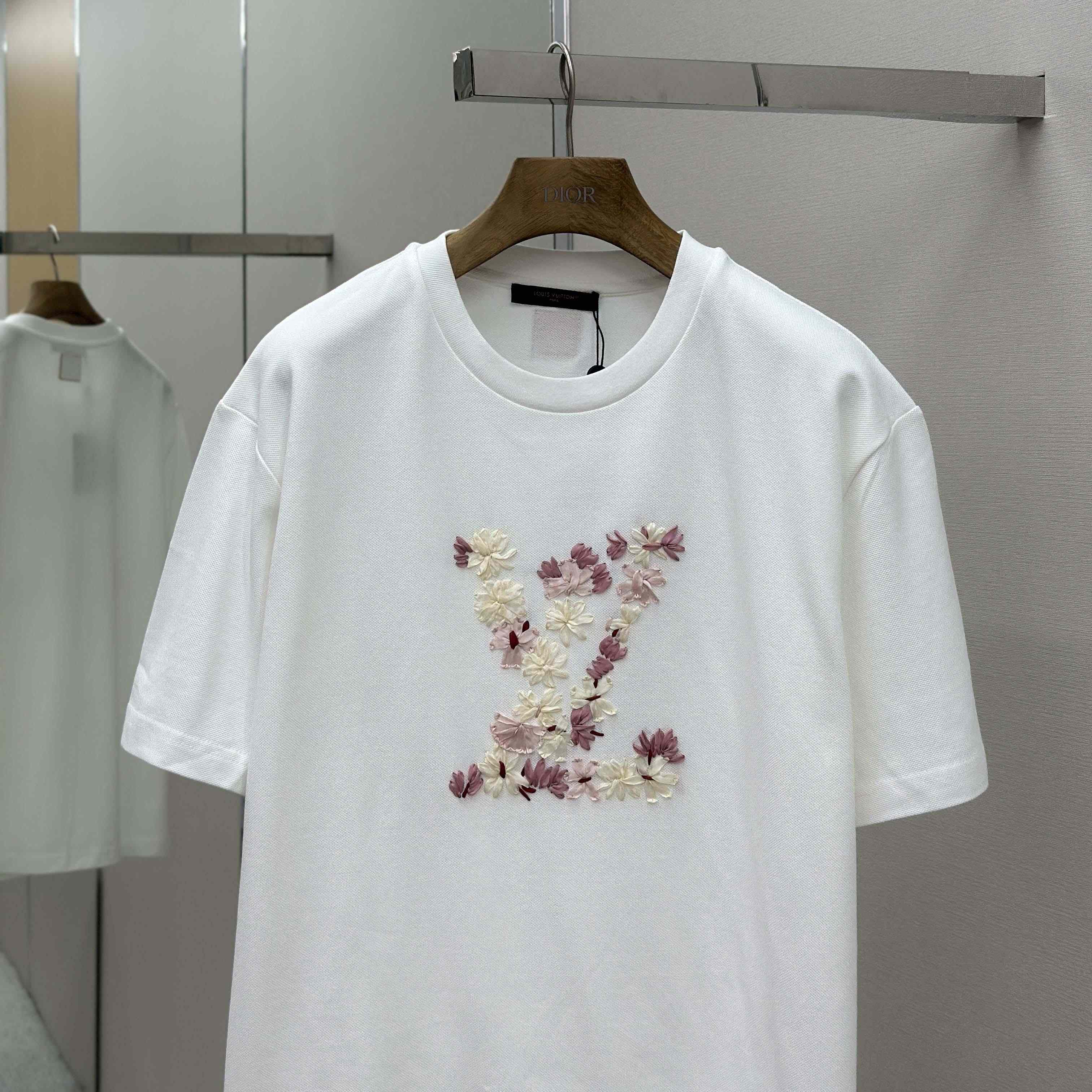 Louis Vuitton Embroidered T-Shirt   1AIMKH - EUR FASHION