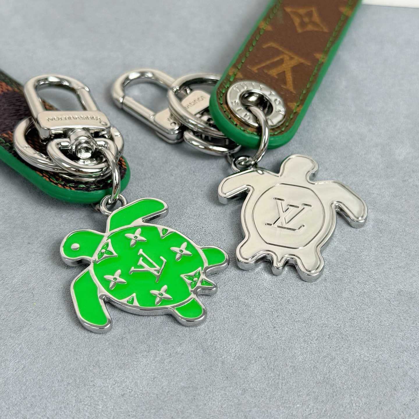 Louis Vuitton Dragonne Tab Key Holder and Bag Charm   M02564 - EUR FASHION