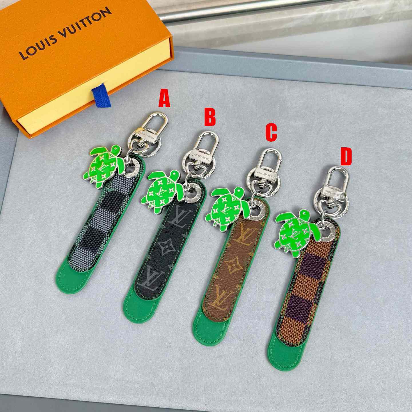 Louis Vuitton Dragonne Tab Key Holder and Bag Charm   M02564 - EUR FASHION