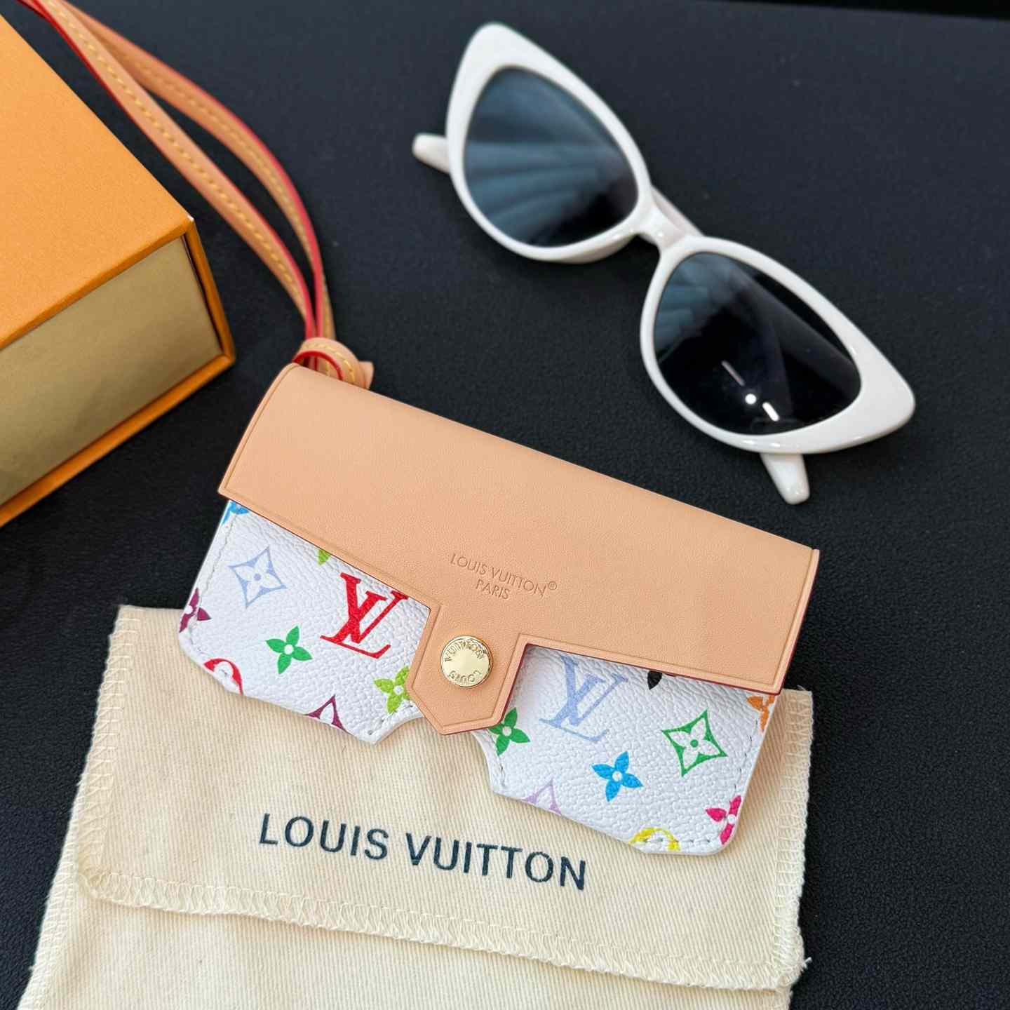 Louis Vuitton LV Glasses Holder    - EUR FASHION