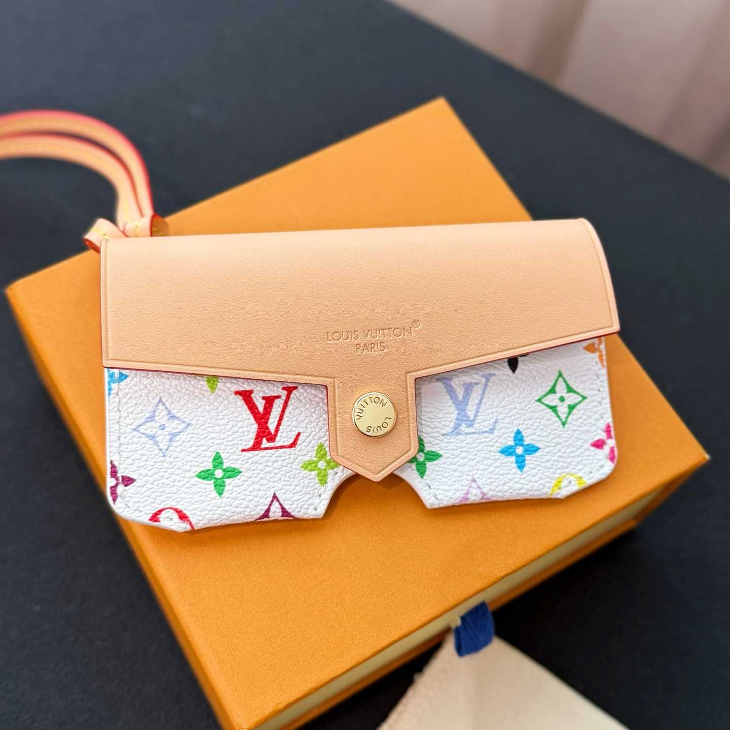 Louis Vuitton LV Glasses Holder    - EUR FASHION