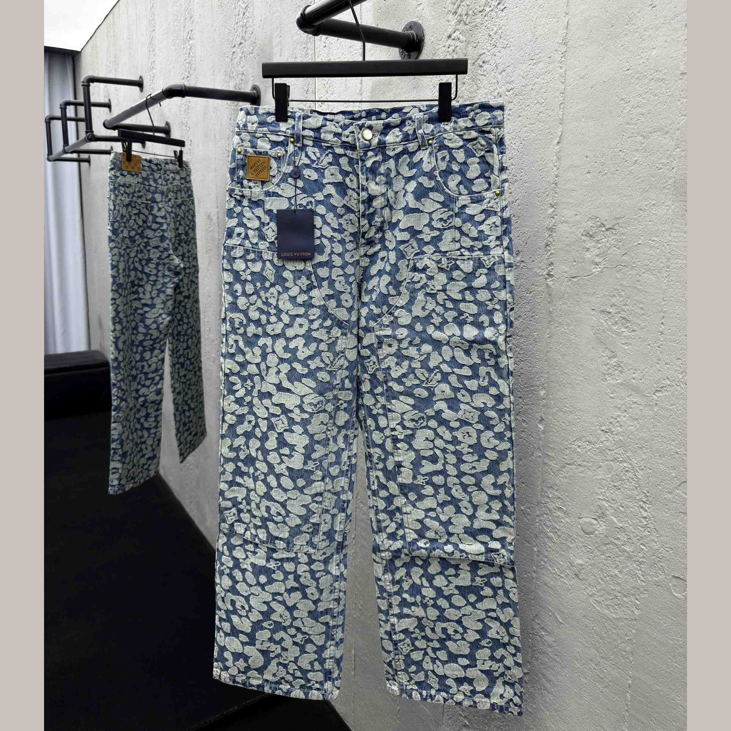  - EUR FASHION