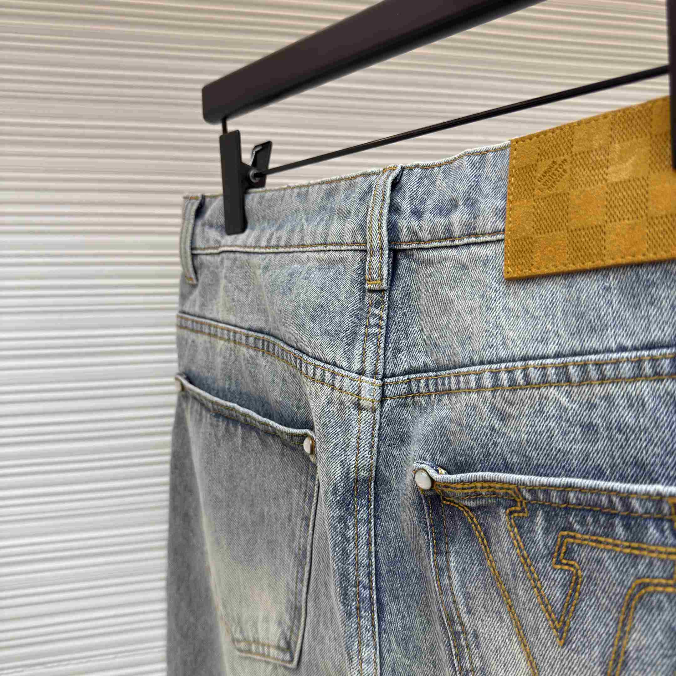 Louis Vuitton Slim Fit Denim Pants   1AGIXW - EUR FASHION