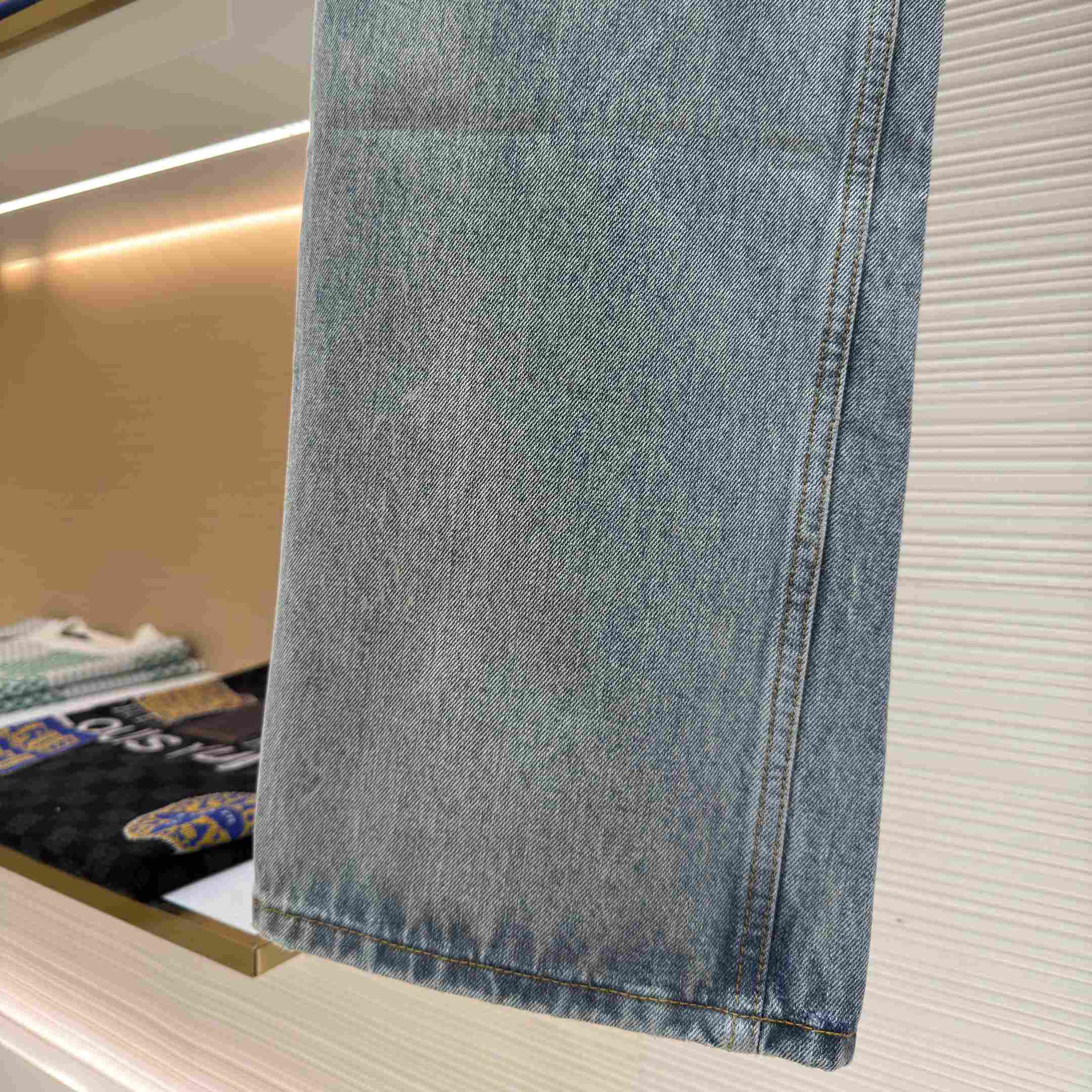 Louis Vuitton Slim Fit Denim Pants   1AGIXW - EUR FASHION