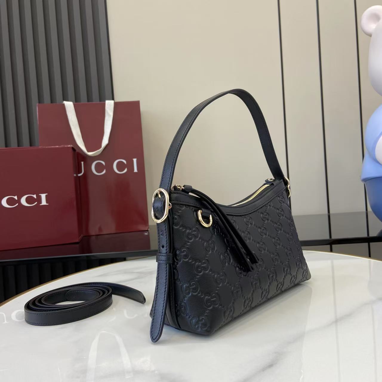 Gucci GG Emblem Small Shoulder Bag - EUR FASHION