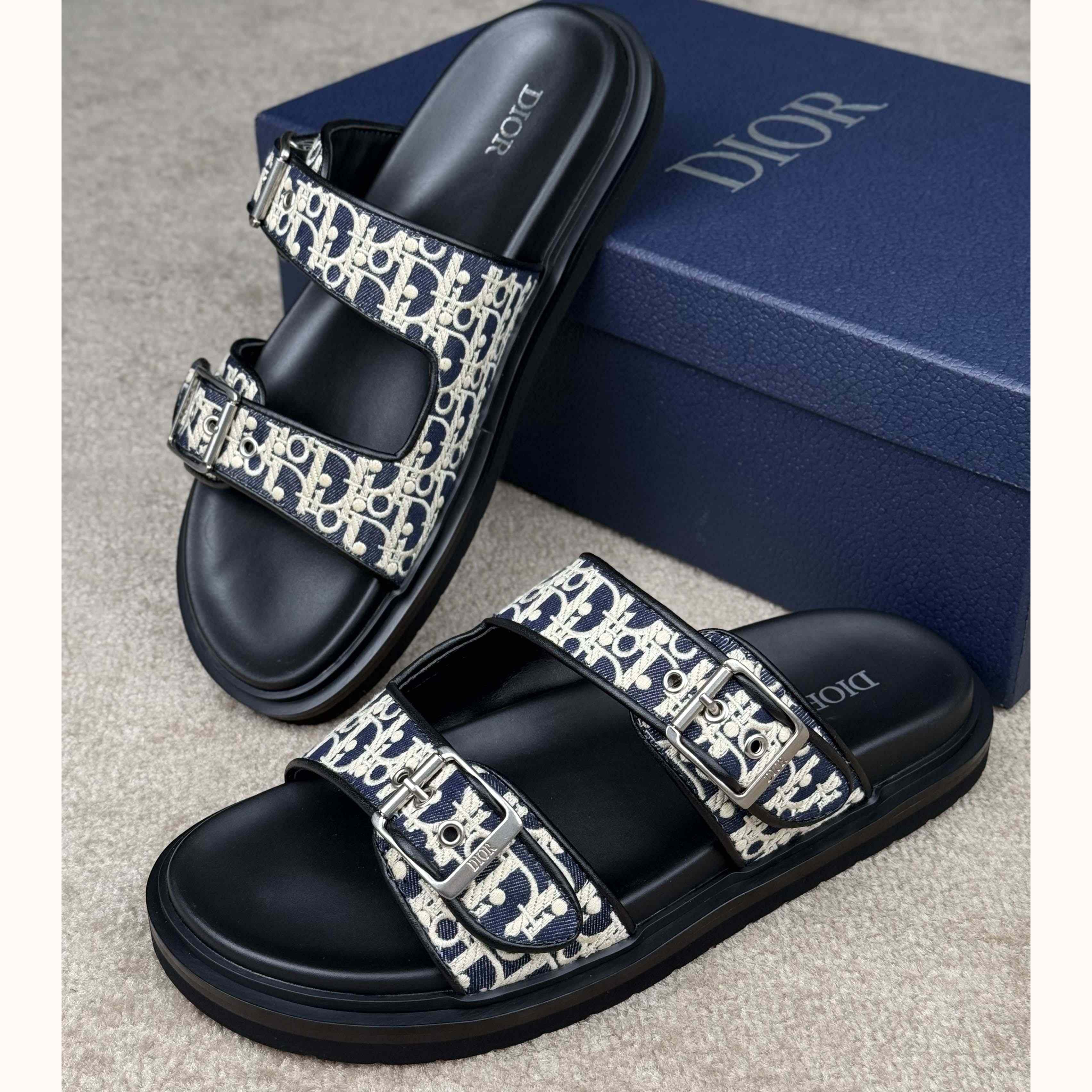 Dior Aqua Sandal  - EUR FASHION