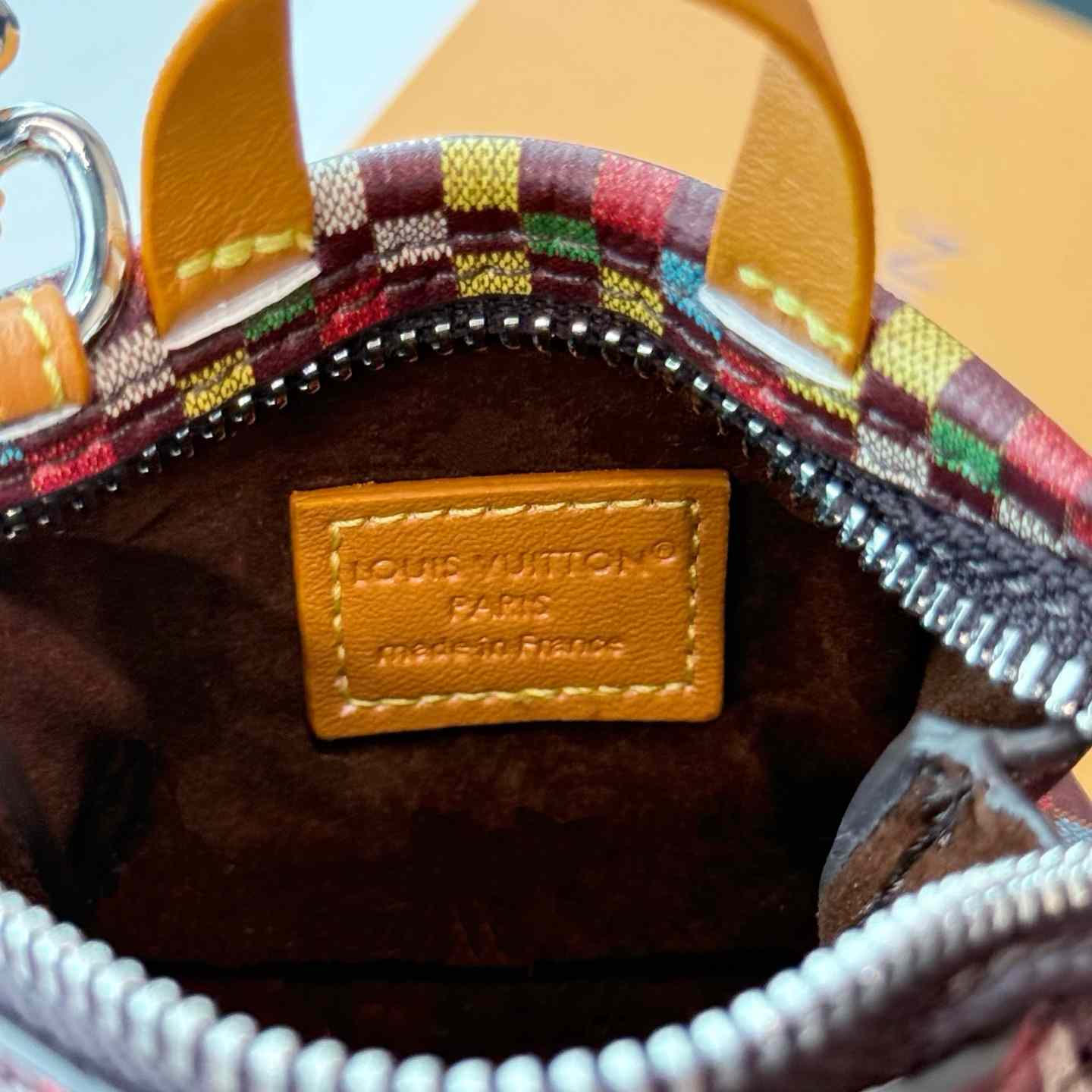 Louis Vuitton LV Mini Shopper Bag Charm    - EUR FASHION
