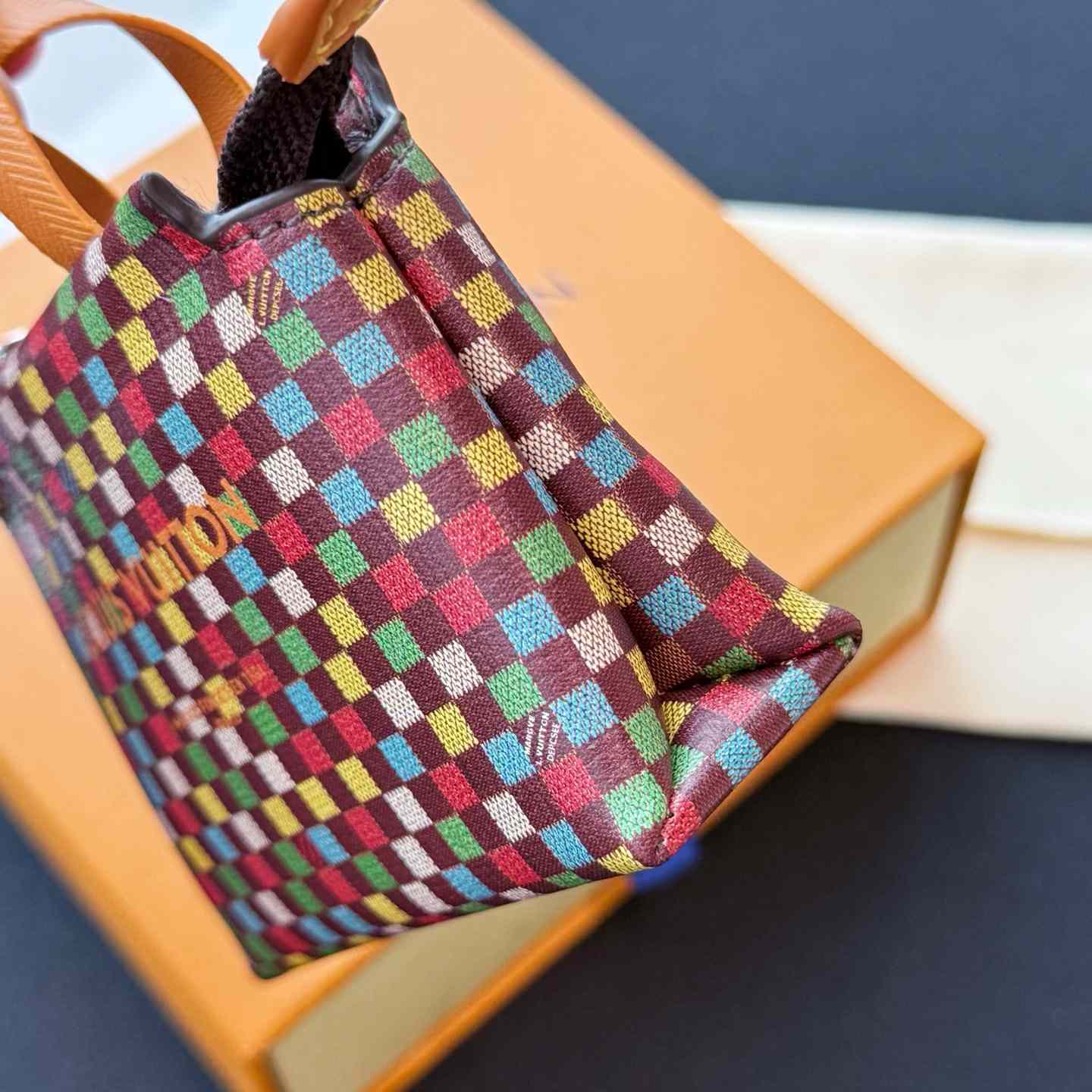 Louis Vuitton LV Mini Shopper Bag Charm    - EUR FASHION