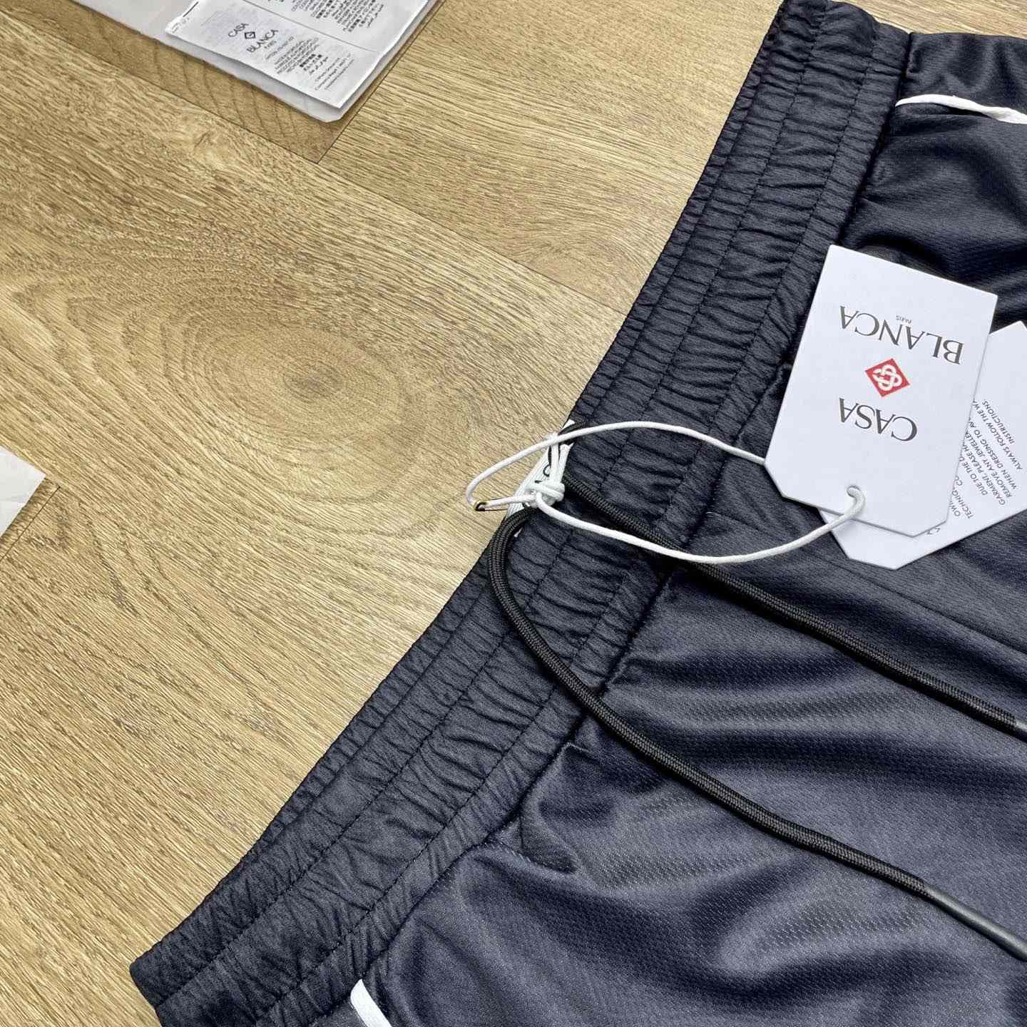 Casablanca Gradient Panelled Shorts   C1065 - EUR FASHION