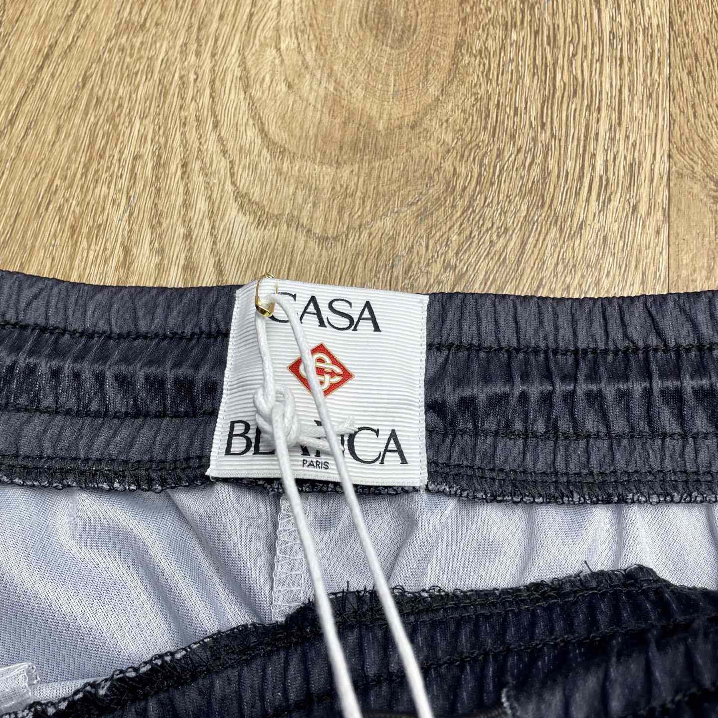 Casablanca Gradient Panelled Shorts   C1065 - EUR FASHION