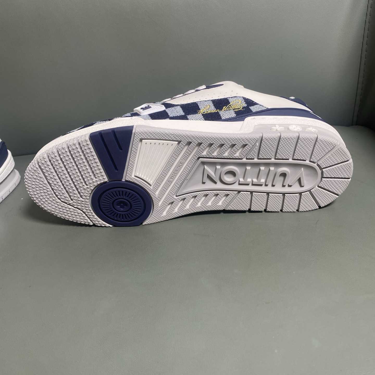 Louis Vuitton LV Trainer Sneaker    1AIKQQ - EUR FASHION