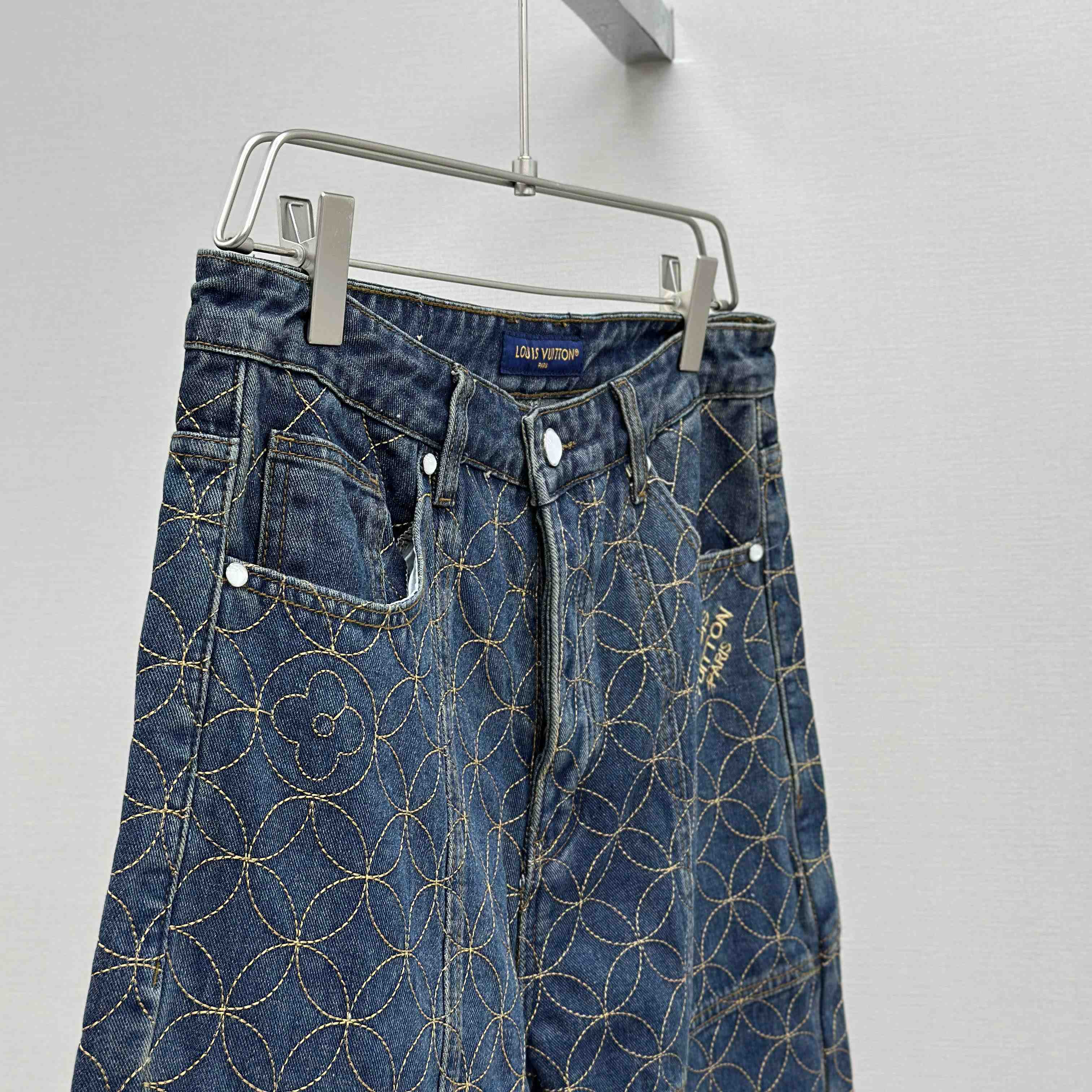 Louis Vuitton Embroidered Workwear Shorts   1AILVC - EUR FASHION