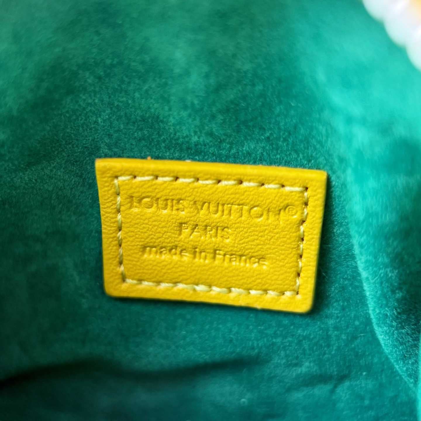 Louis Vuitton LV Mini Shopper Bag Charm    - EUR FASHION