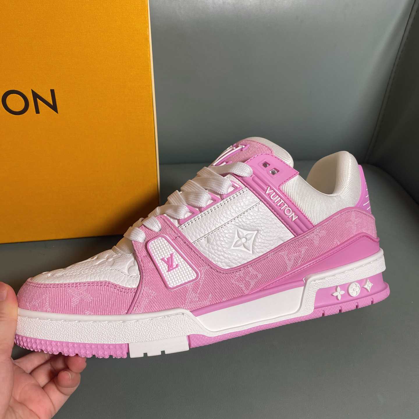 Louis Vuitton LV Trainer Sneaker      1AIKOM - EUR FASHION