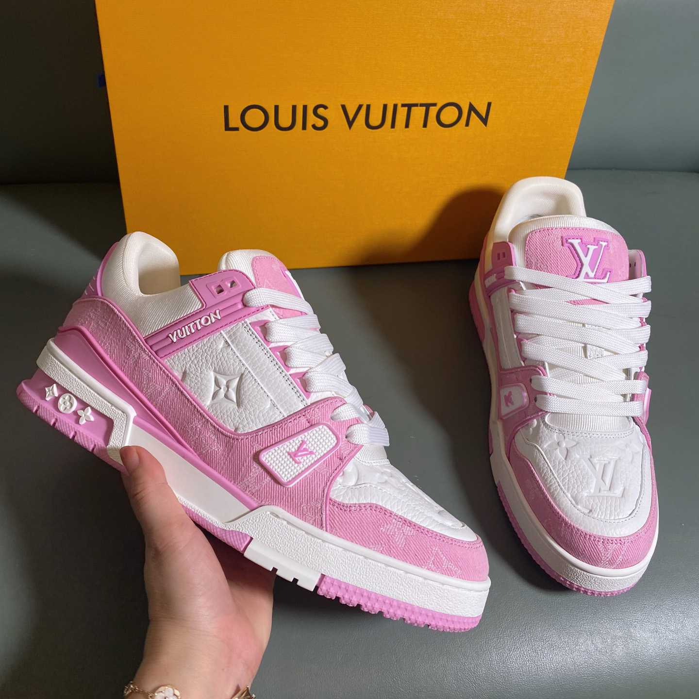  - EUR FASHION