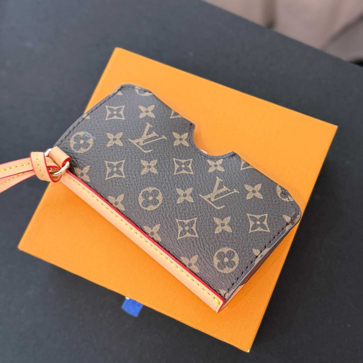 Louis Vuitton LV Glasses Holder   M02701 - EUR FASHION