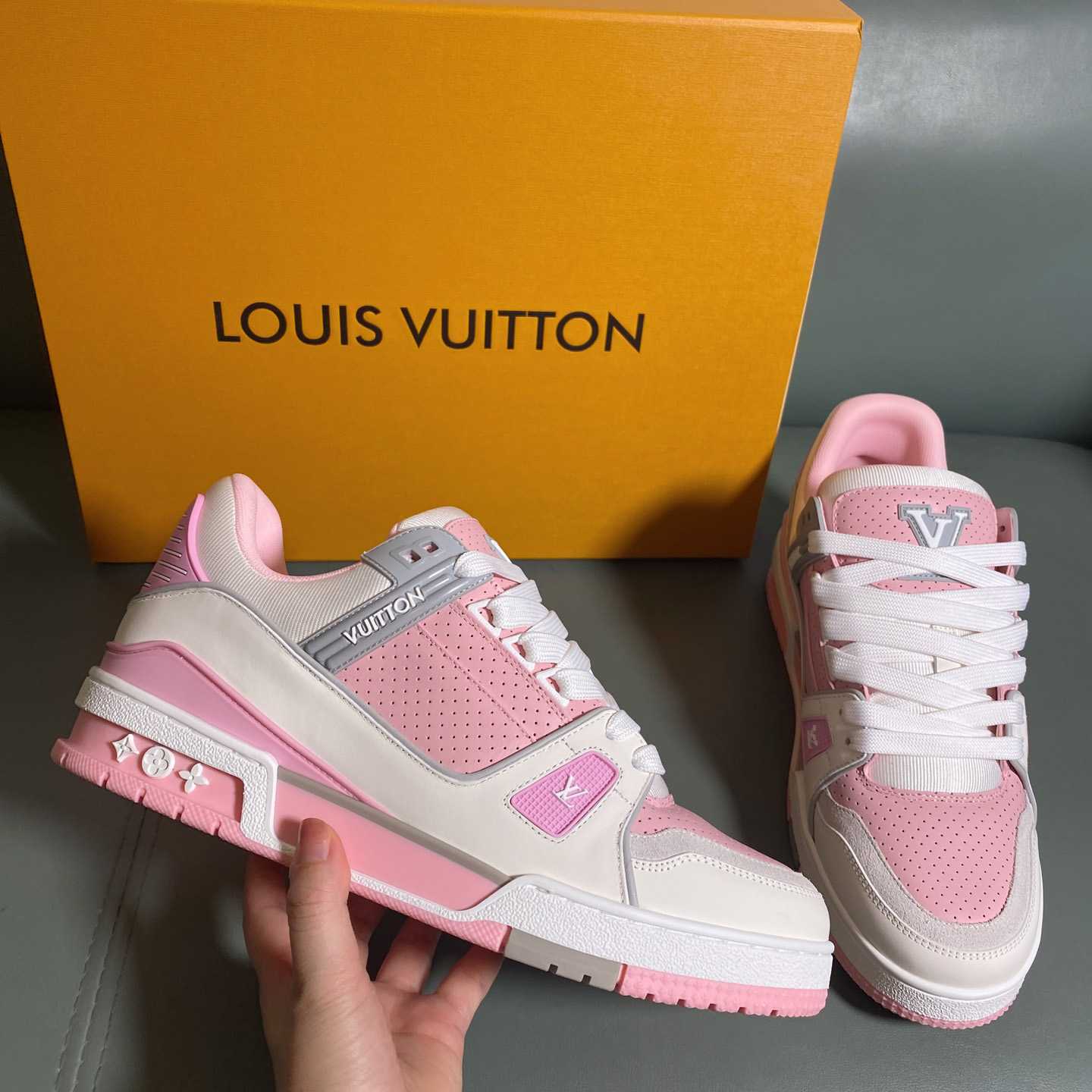  - EUR FASHION