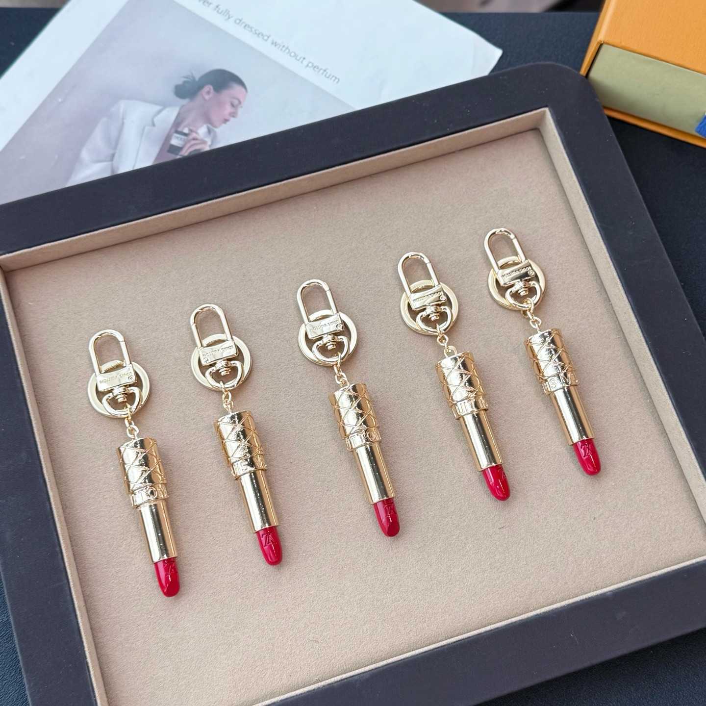 Louis Vuitton LV Lipstick Bag Charm   M03006 - EUR FASHION