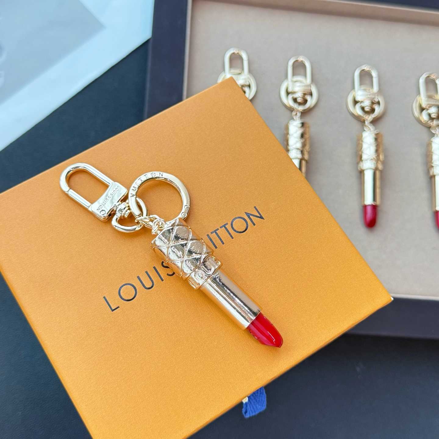 Louis Vuitton LV Lipstick Bag Charm   M03006 - EUR FASHION