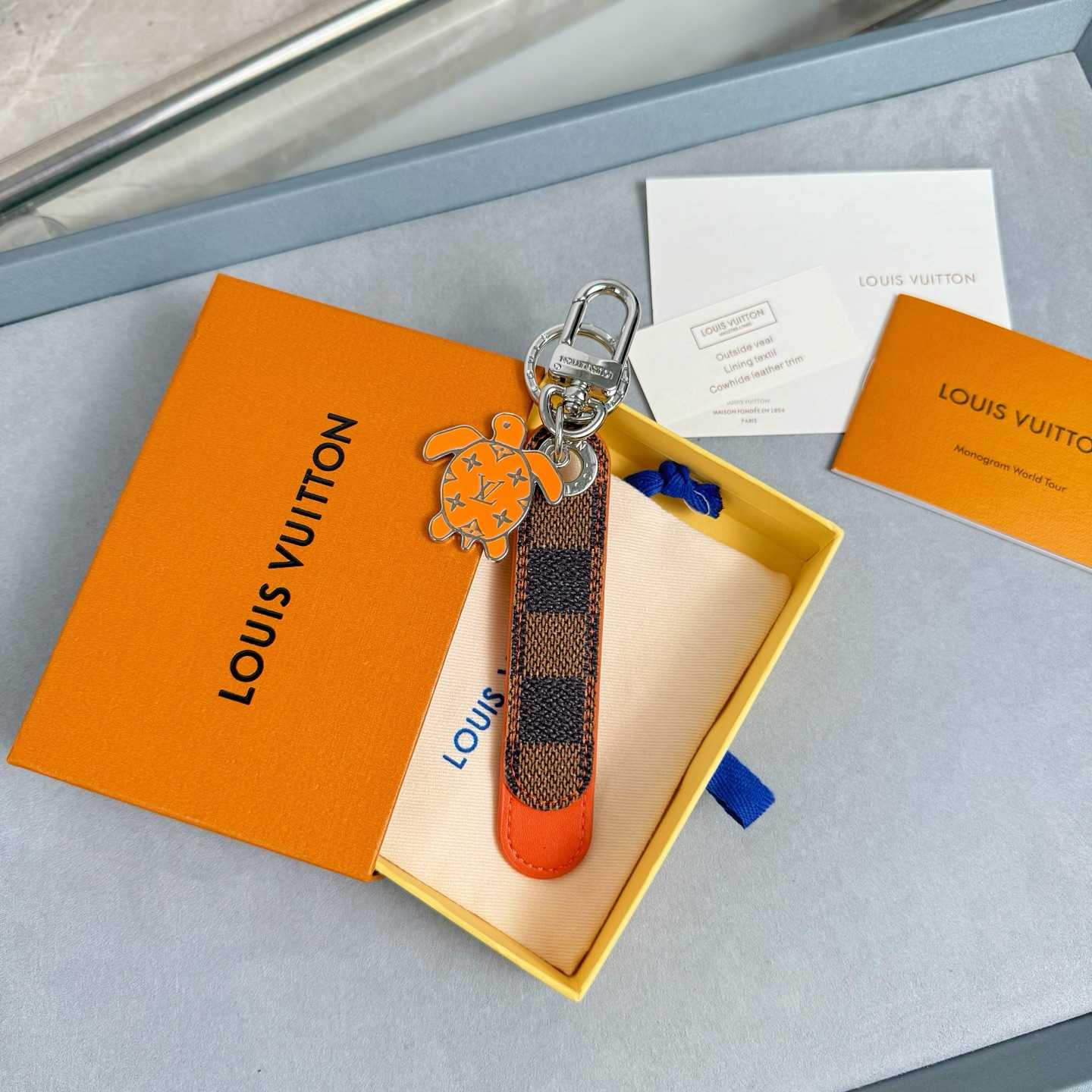 Louis Vuitton Dragonne Tab Key Holder and Bag Charm   M02558 - EUR FASHION