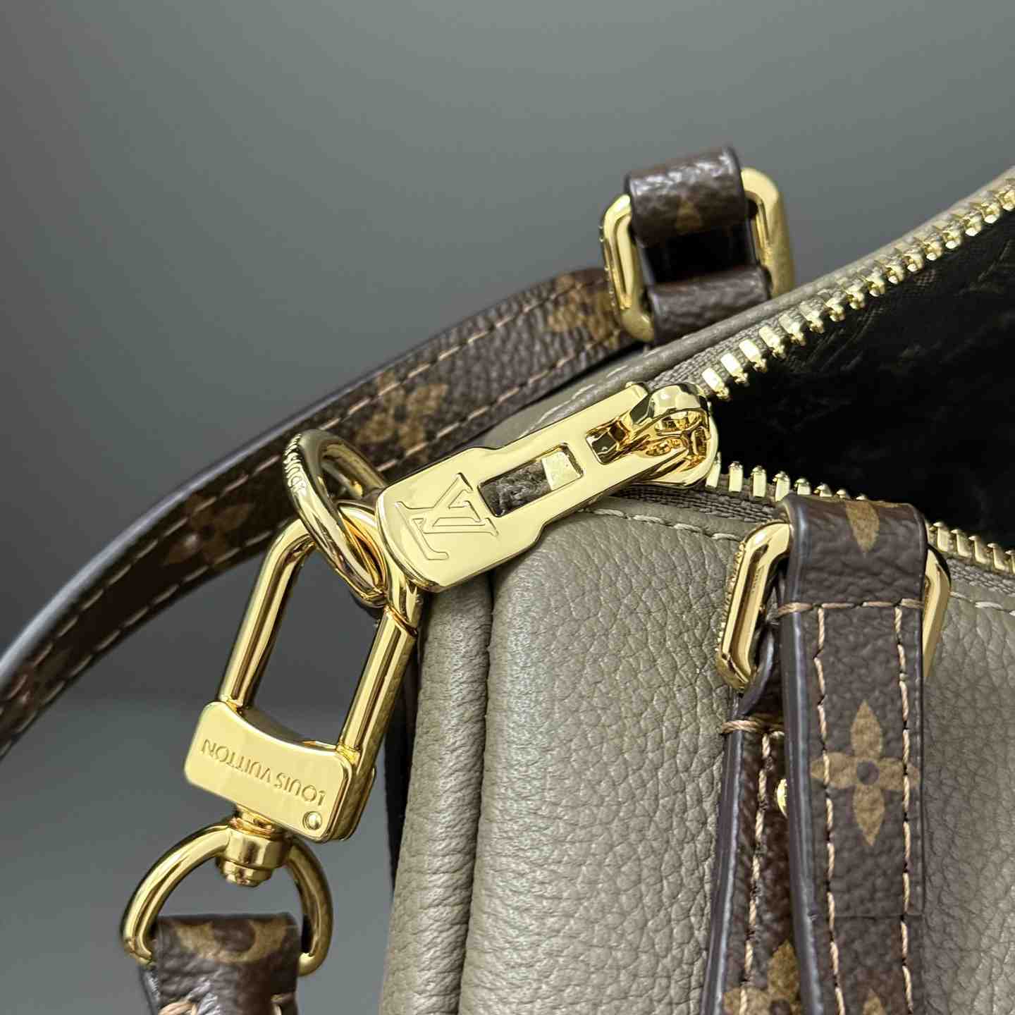 Louis Vuitton Express PM   M26360 - EUR FASHION