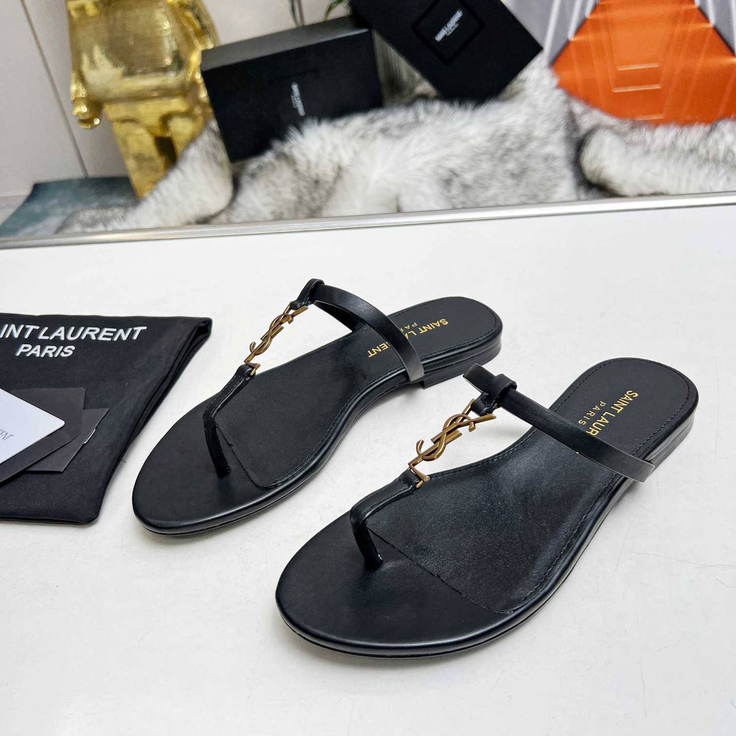 Saint Laurent Cassandra Leather Flip Flops  - EUR FASHION