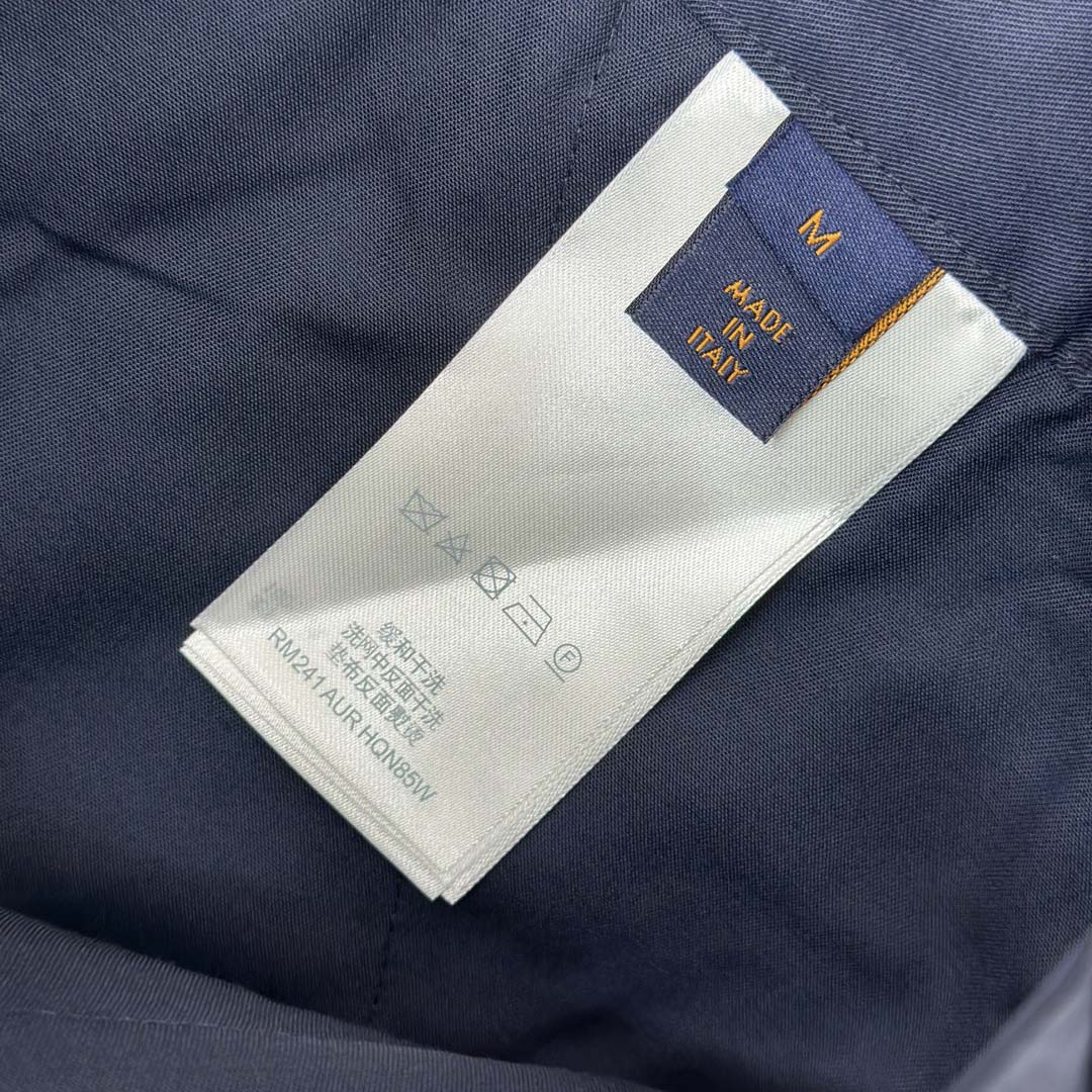 Louis Vuitton Monogram Pocket Cargo Shorts   1AHVTL - EUR FASHION