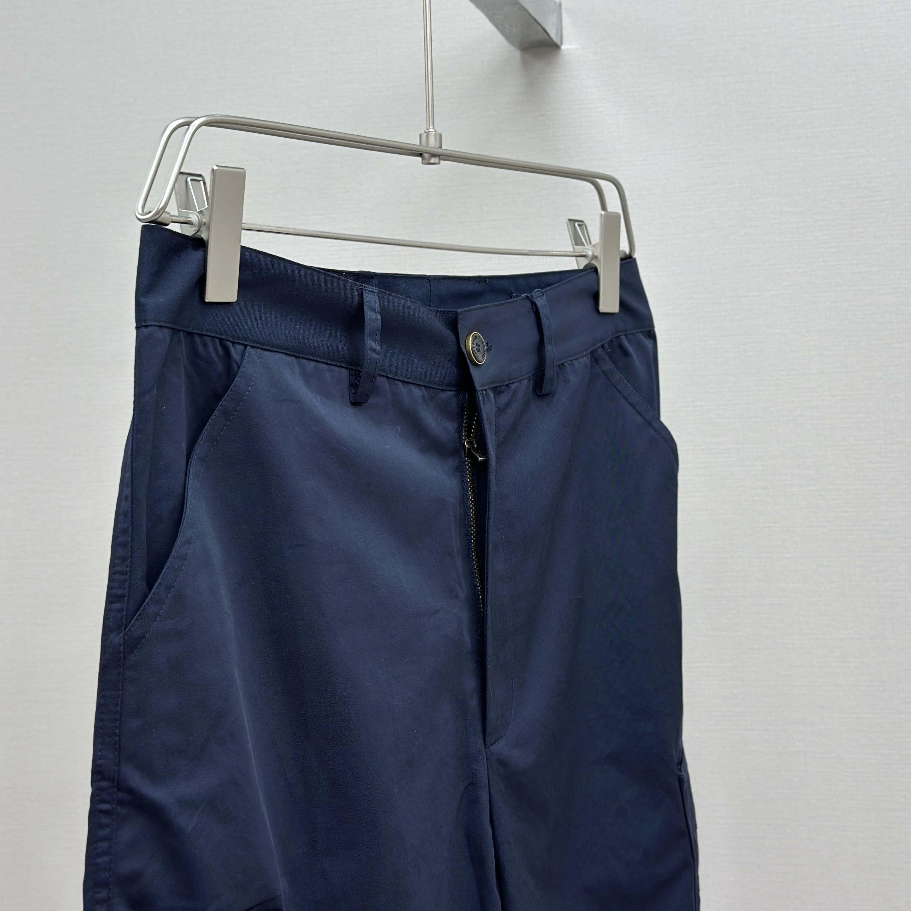Louis Vuitton Monogram Pocket Cargo Shorts   1AHVTL - EUR FASHION