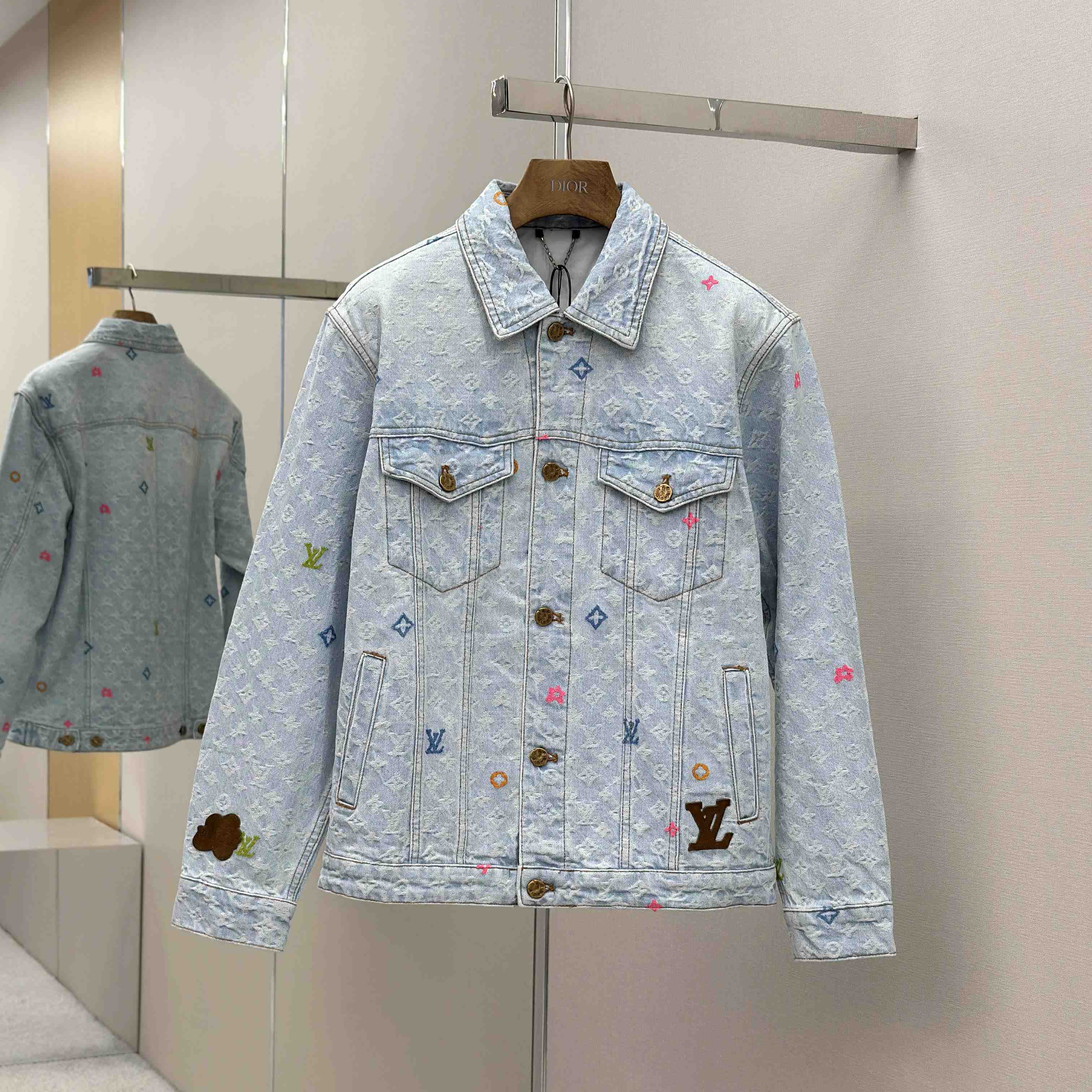  - EUR FASHION