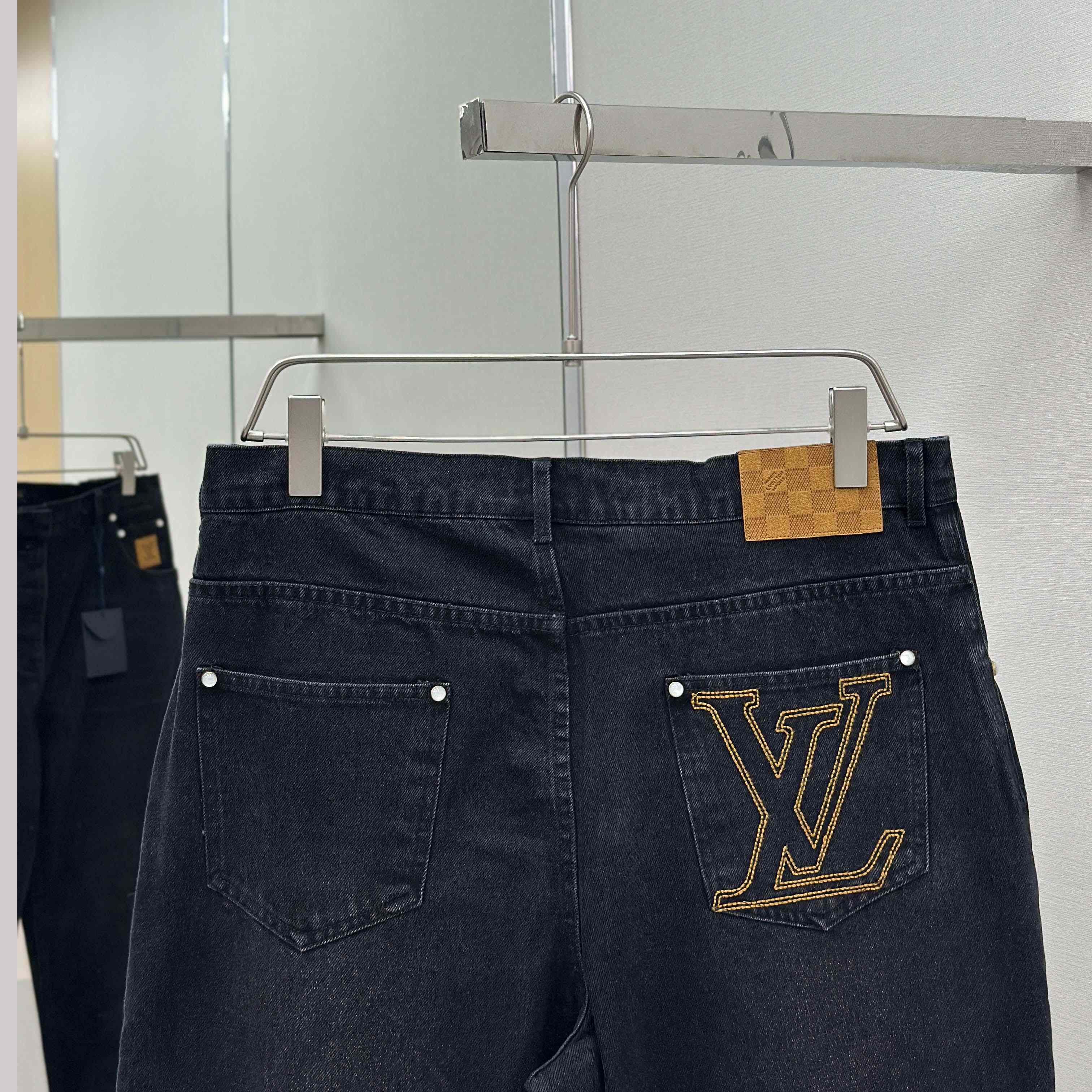 Louis Vuitton LV Skate Denim Pants   1AILKZ - EUR FASHION