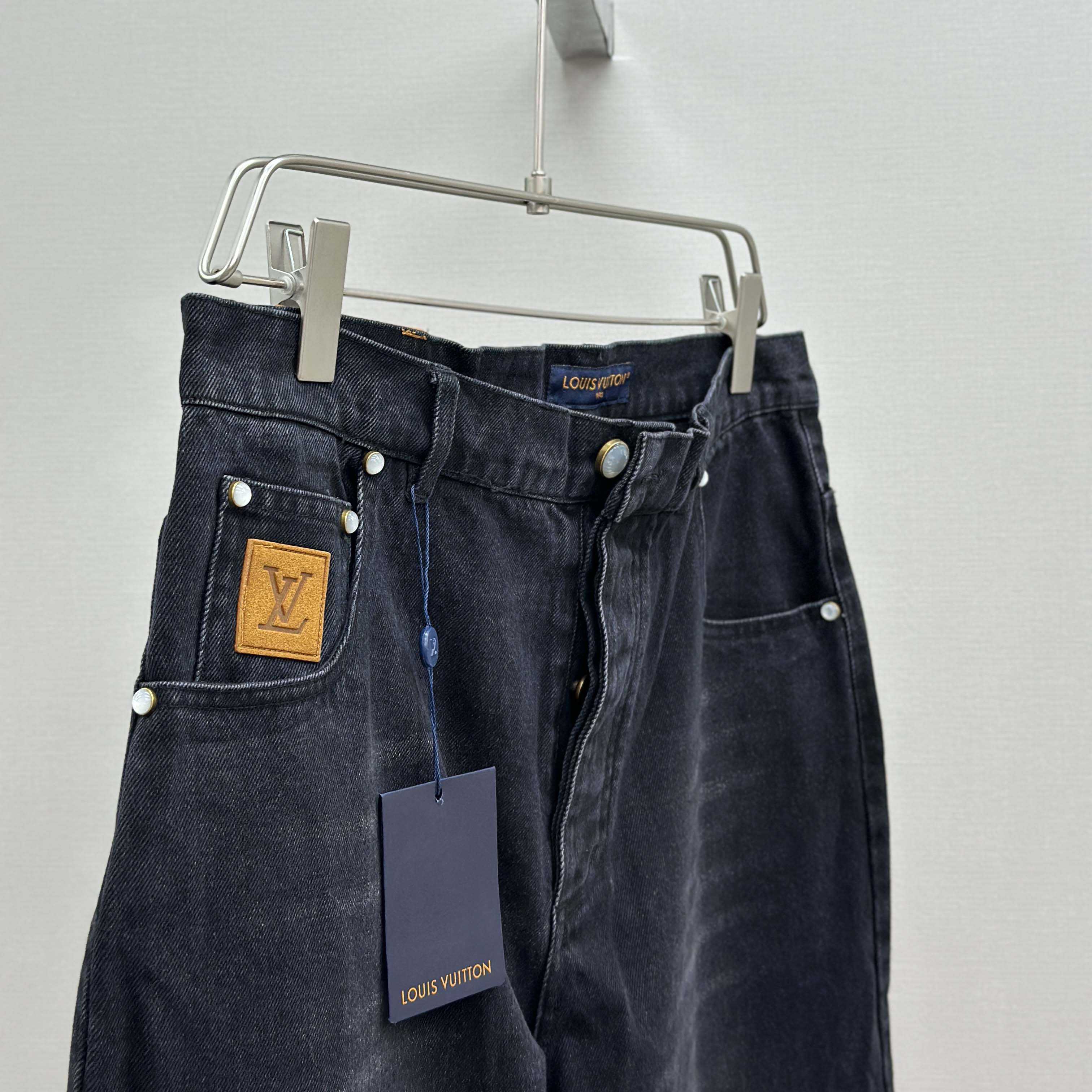 Louis Vuitton LV Skate Denim Pants   1AILKZ - EUR FASHION