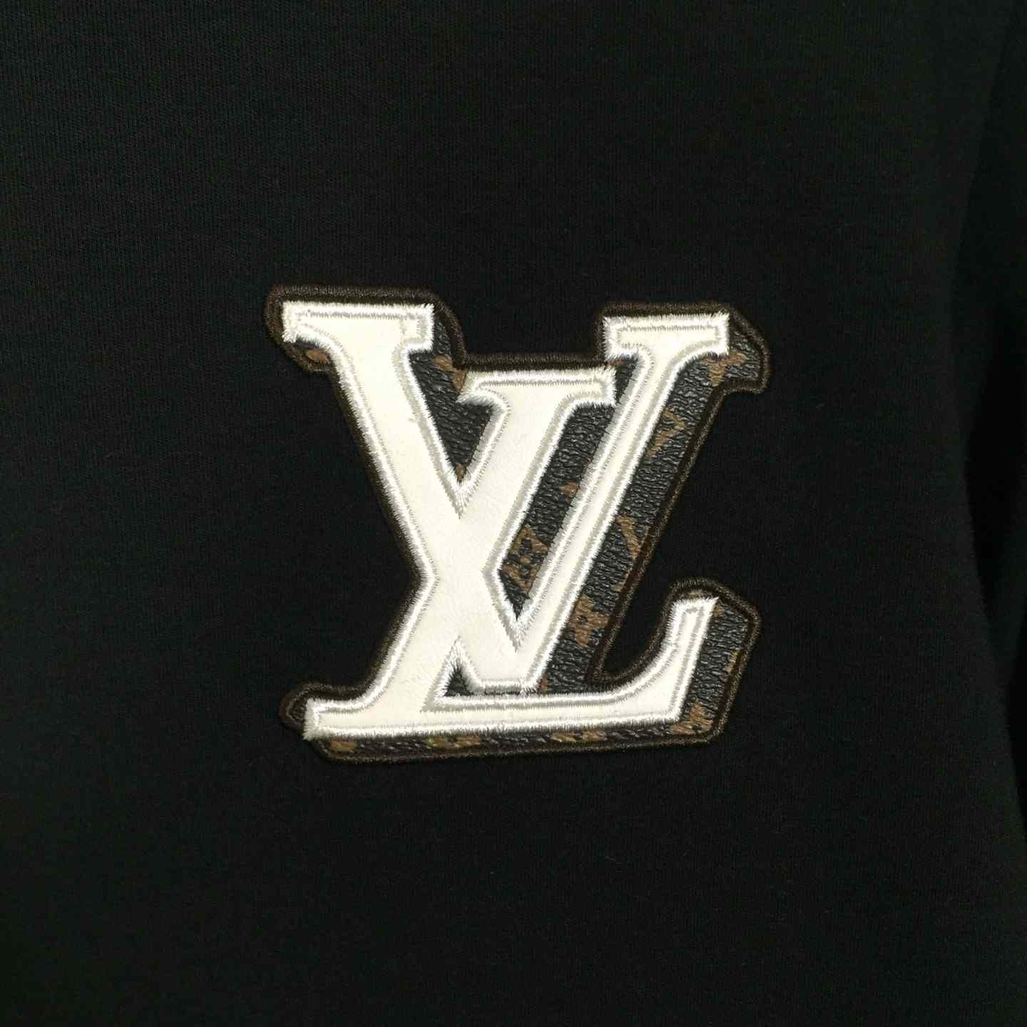 Louis Vuitton Embossed LV Long-Sleeved T-Shirt - EUR FASHION