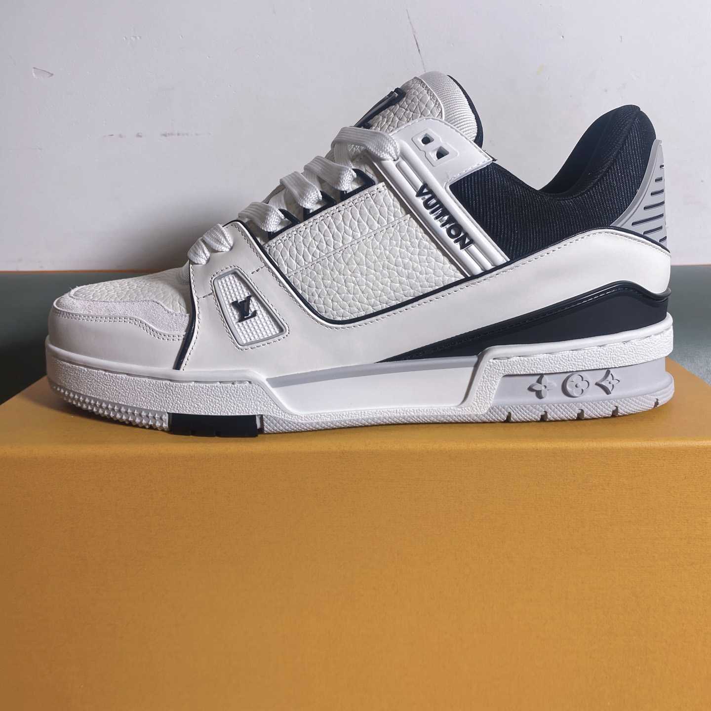 Louis Vuitton LV Trainer Sneaker      1AIJ45 - EUR FASHION