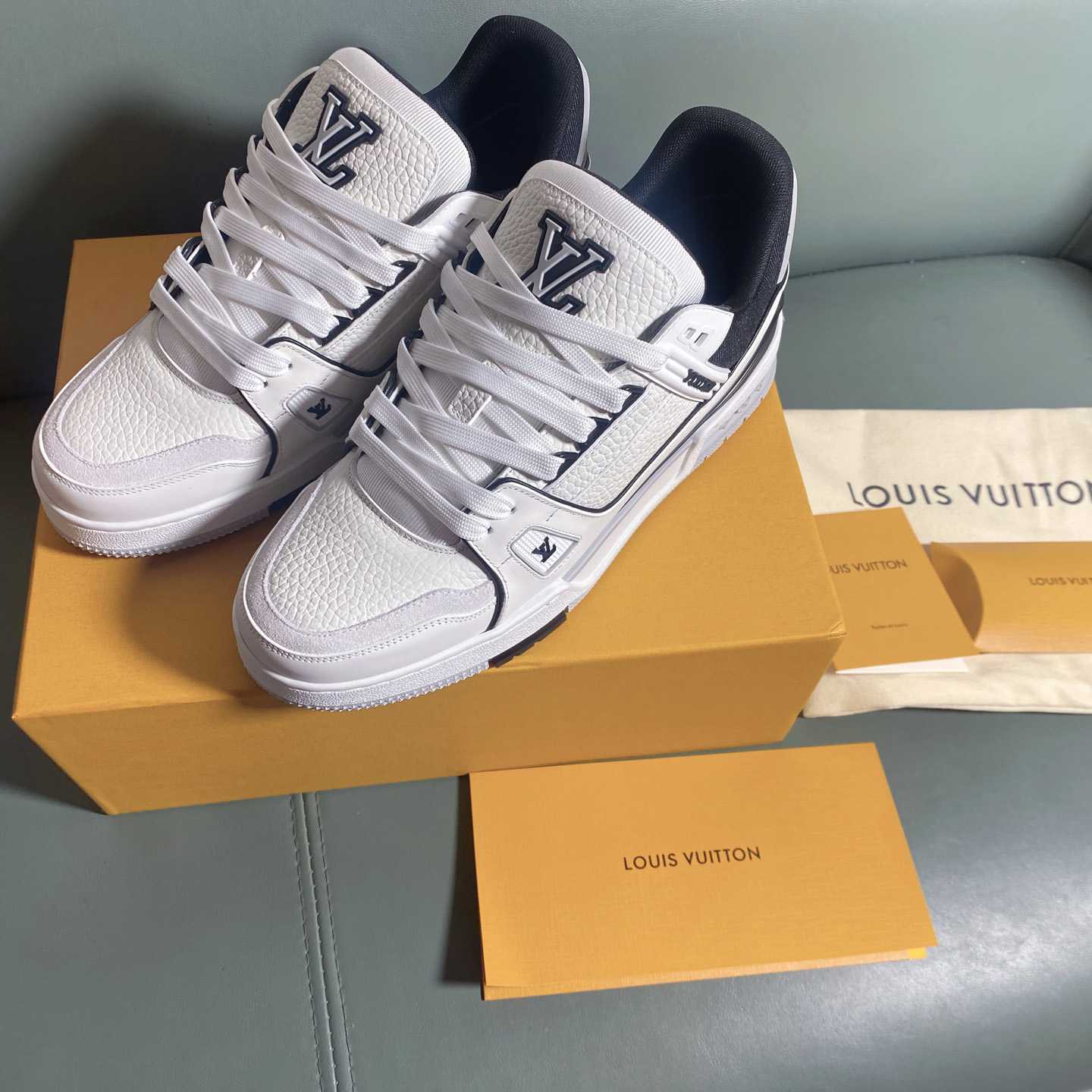 Louis Vuitton LV Trainer Sneaker      1AIJ45 - EUR FASHION