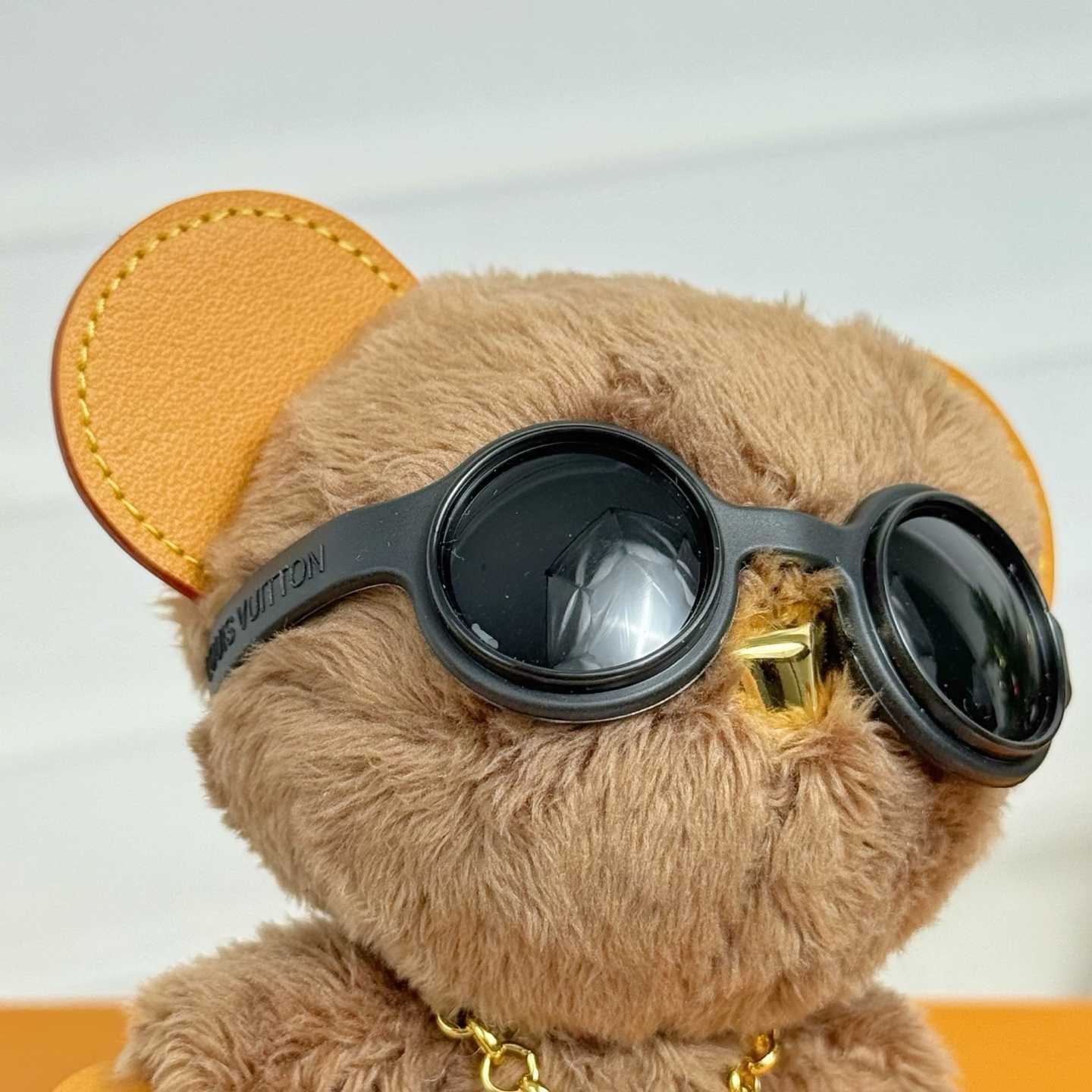 Louis Vuitton LV Louis Bear Bag Charm  M03178 - EUR FASHION