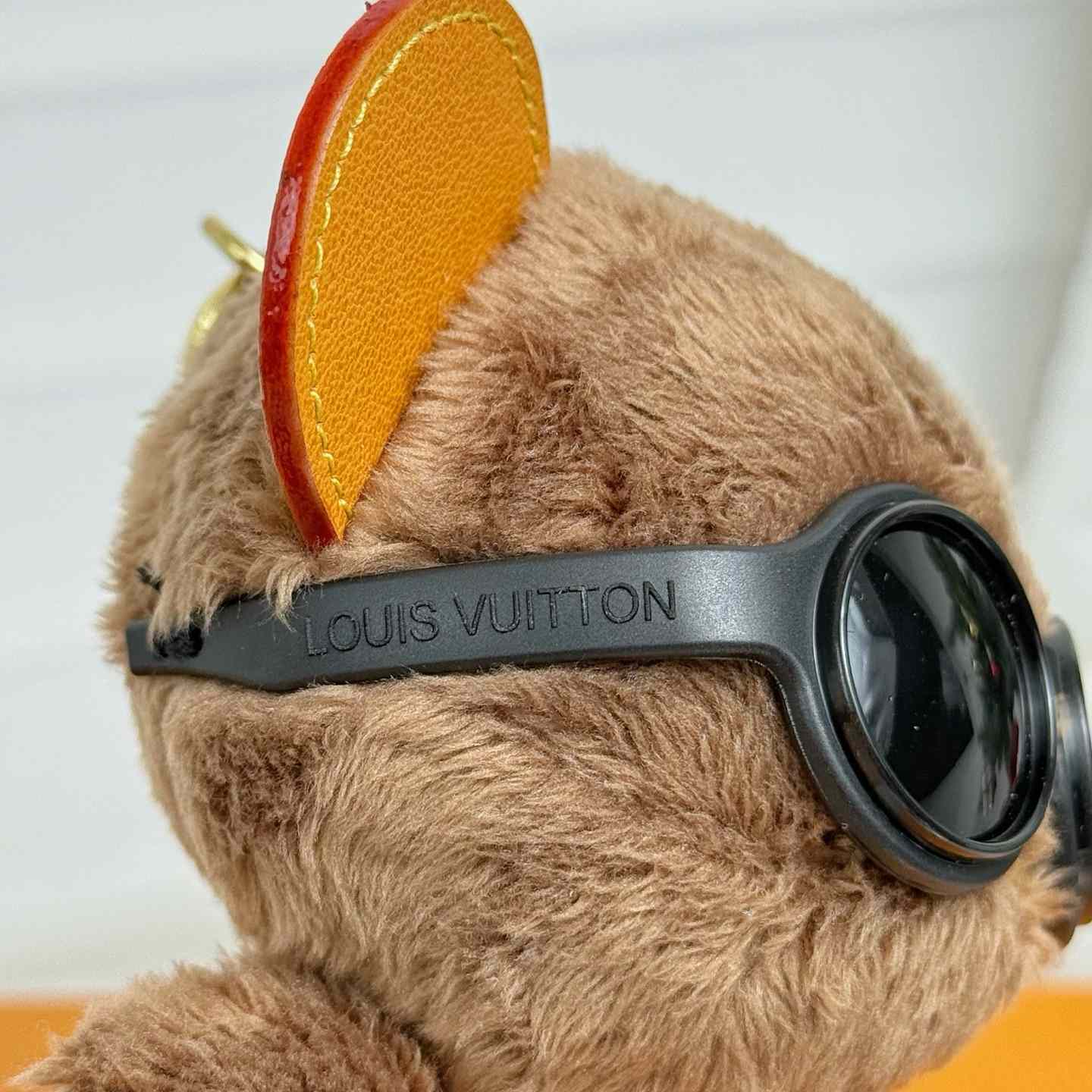 Louis Vuitton LV Louis Bear Bag Charm  M03178 - EUR FASHION