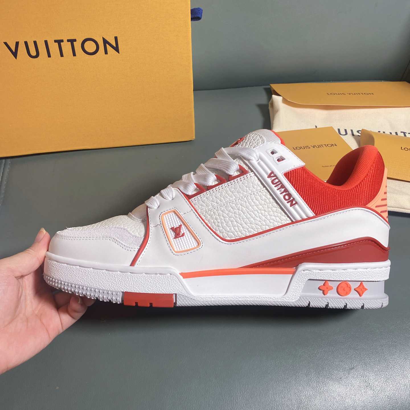 Louis Vuitton LV Trainer Sneaker      1AIIZM - EUR FASHION