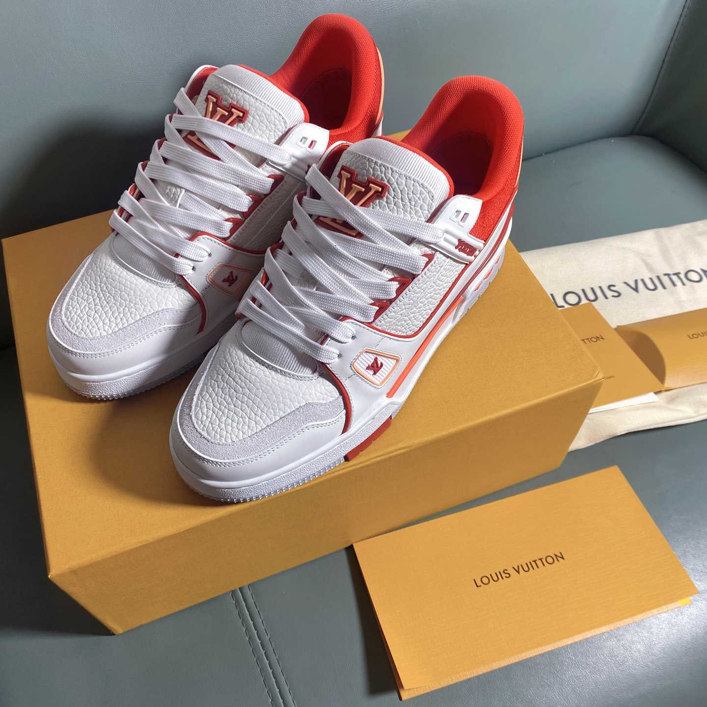 Louis Vuitton LV Trainer Sneaker      1AIIZM - EUR FASHION