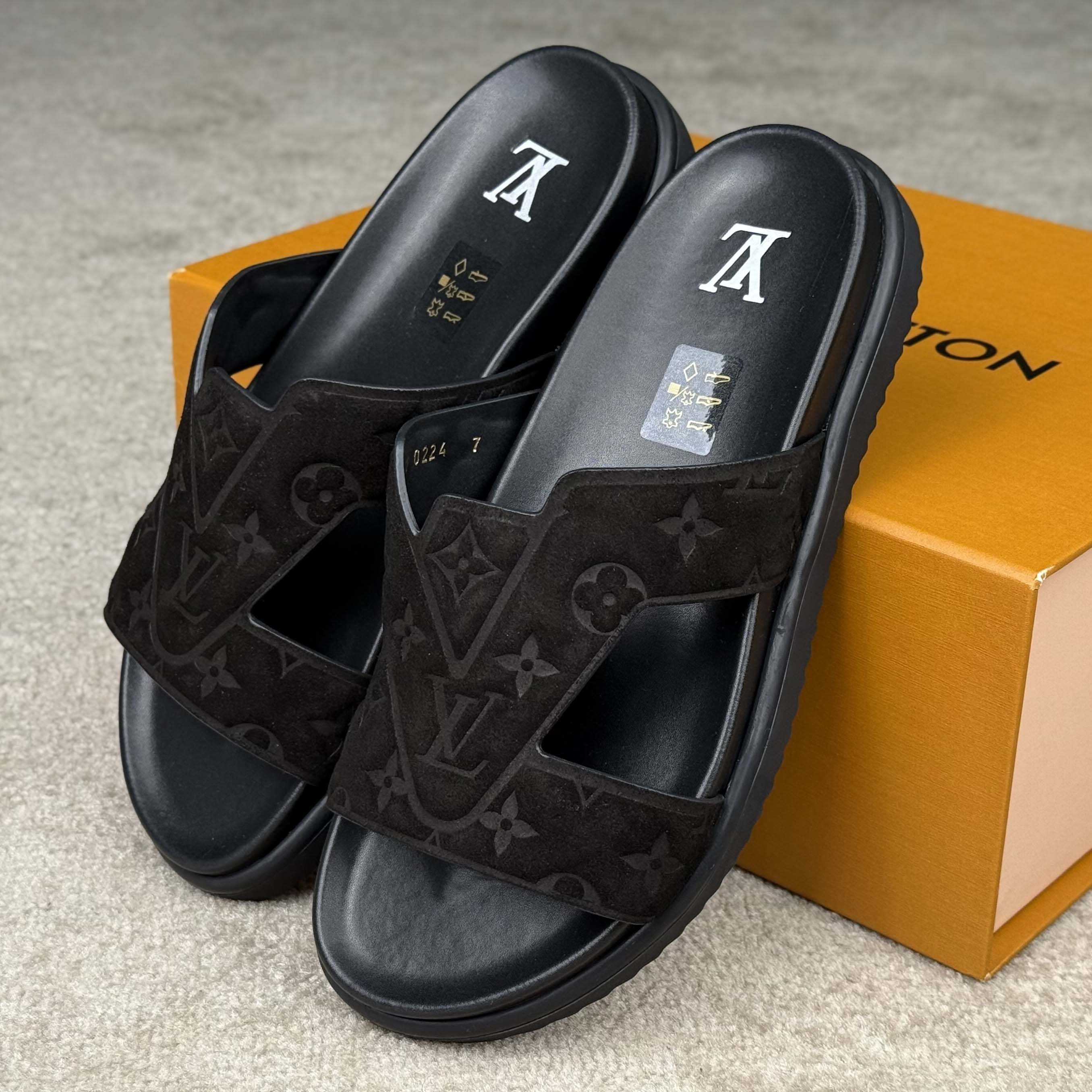 Louis Vuitton LV Oasis Mule    - EUR FASHION