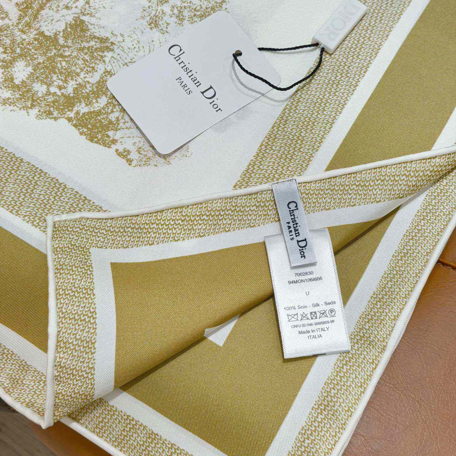 Dior Toile de Jouy Sauvage 90 Square Scarf  - EUR FASHION
