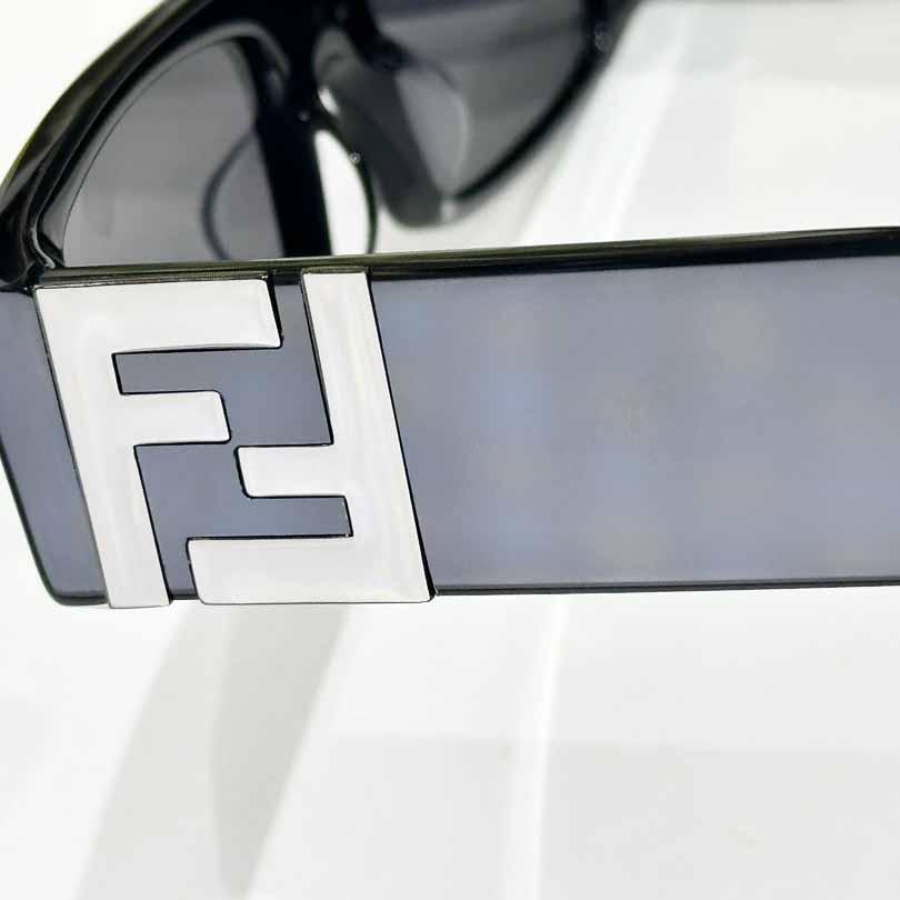 Fendi FF Squared Black Acetate Sunglasses  FE40587 - EUR FASHION