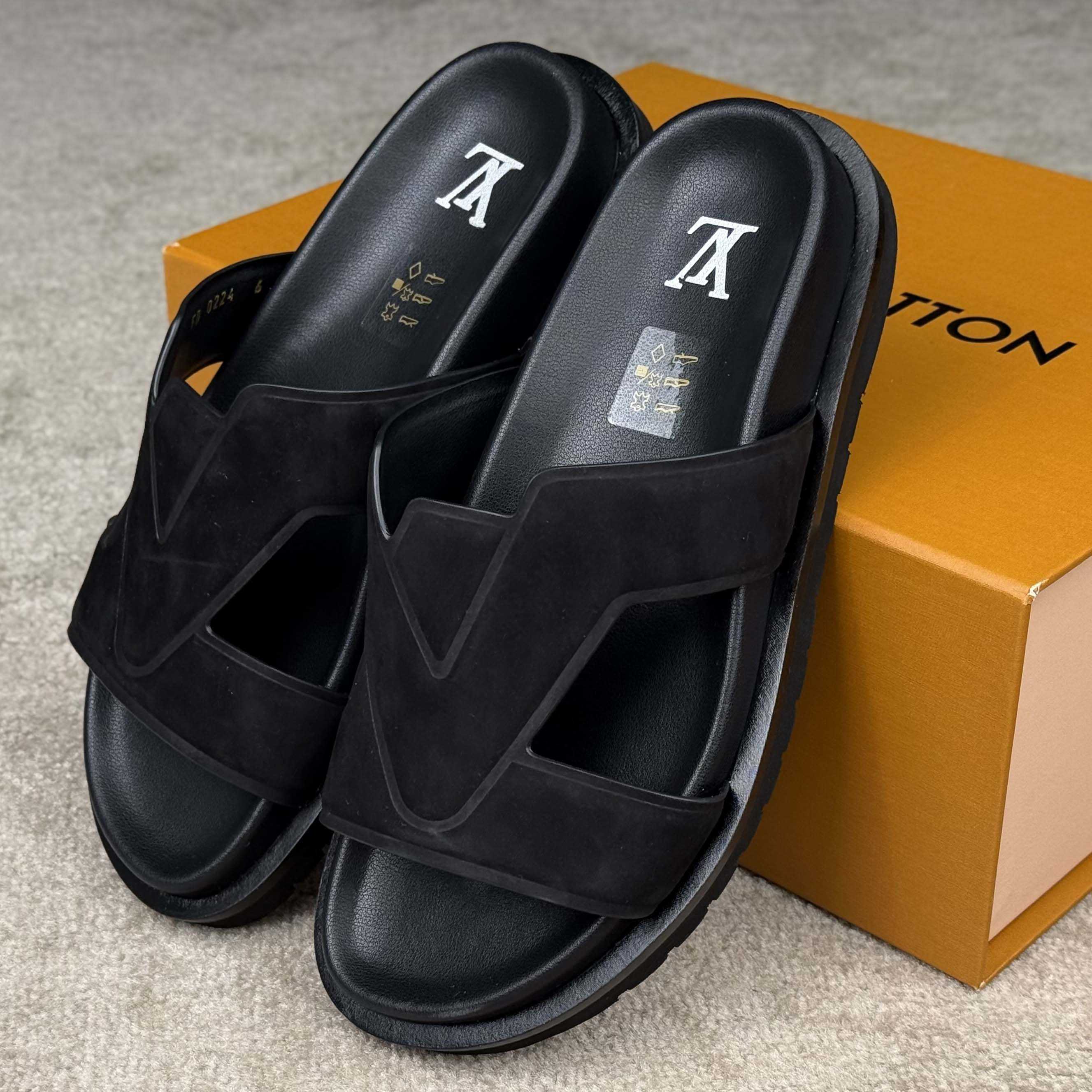 Louis Vuitton LV Oasis Mule    - EUR FASHION