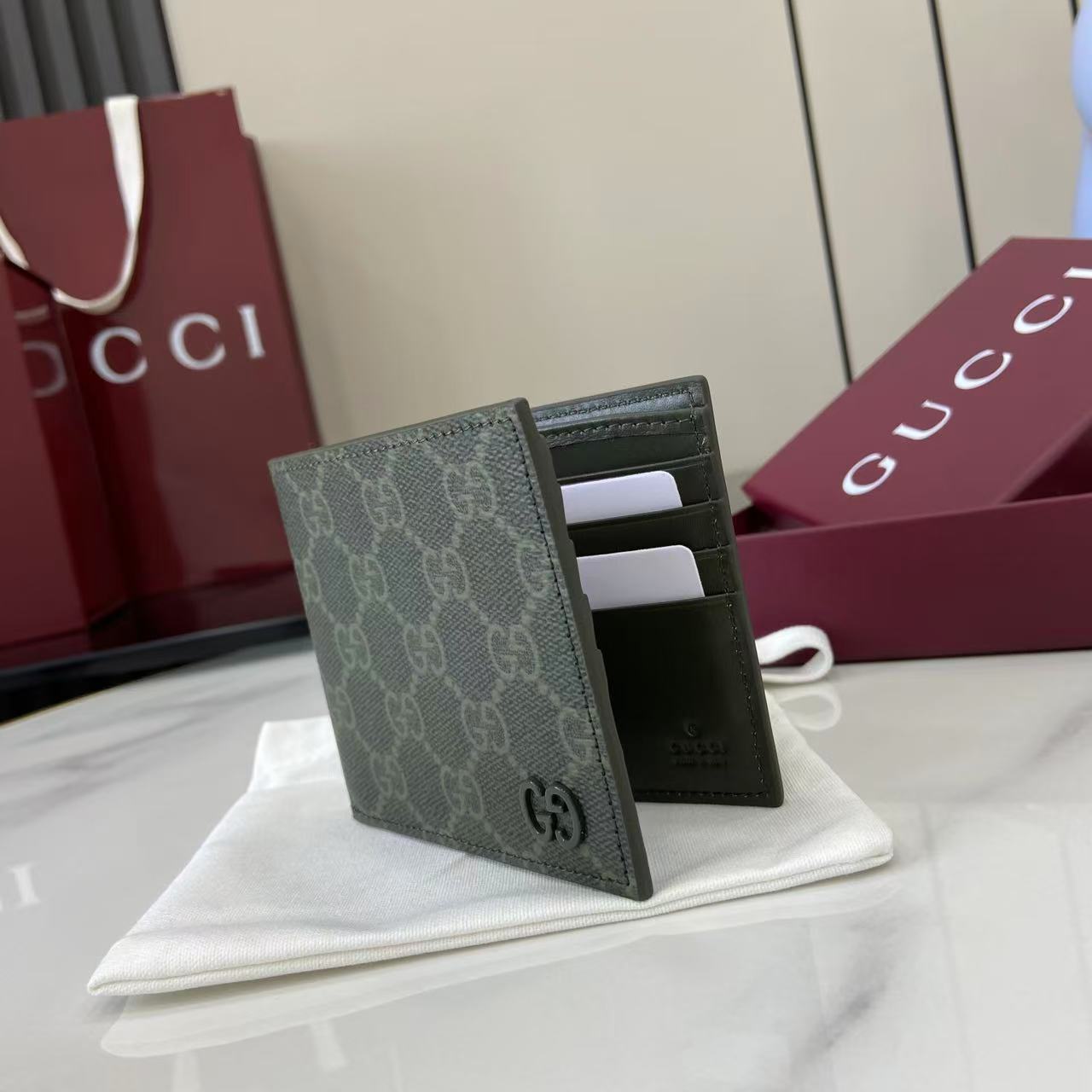 Gucci GG Monogram Bi-fold Wallet - EUR FASHION