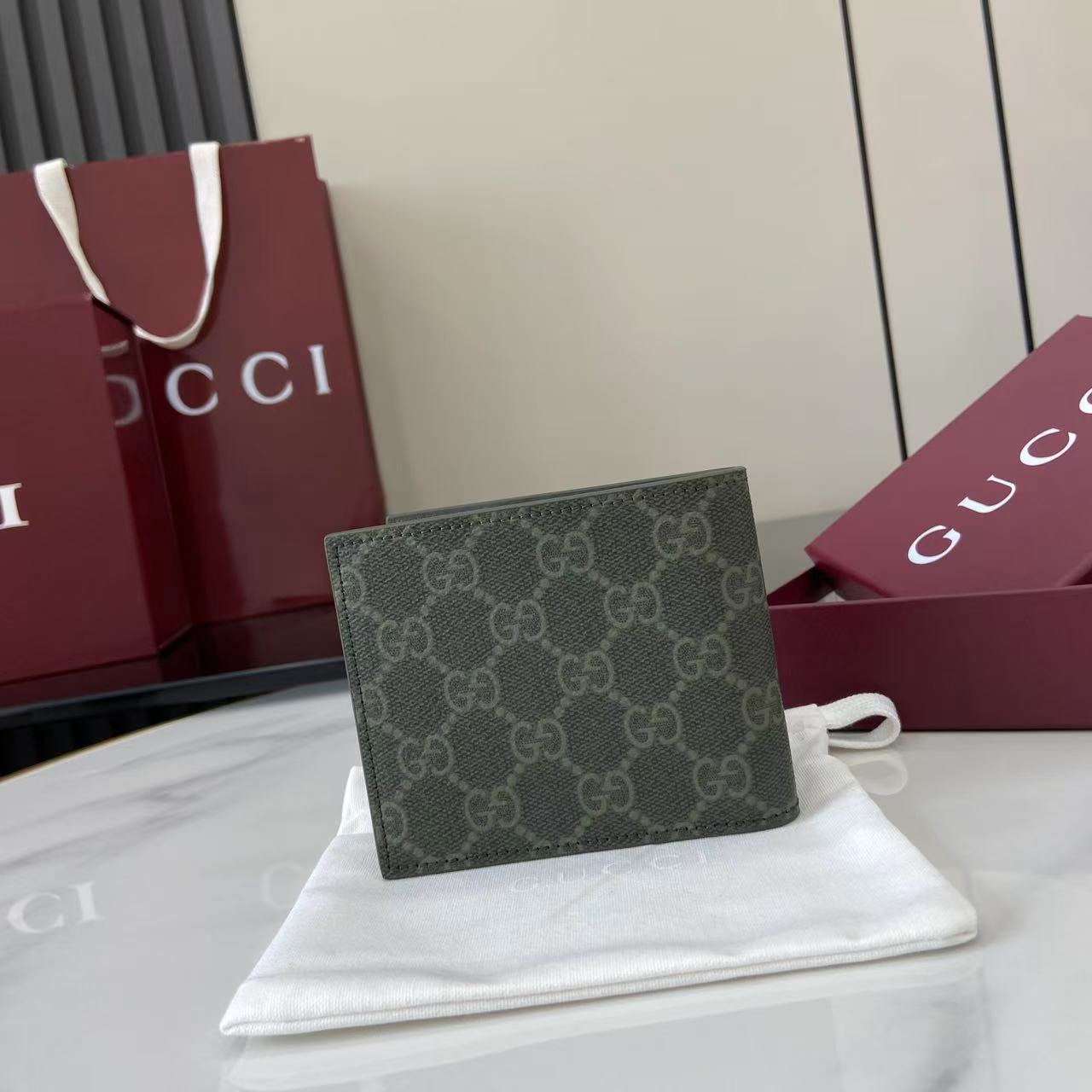 Gucci GG Monogram Bi-fold Wallet - EUR FASHION